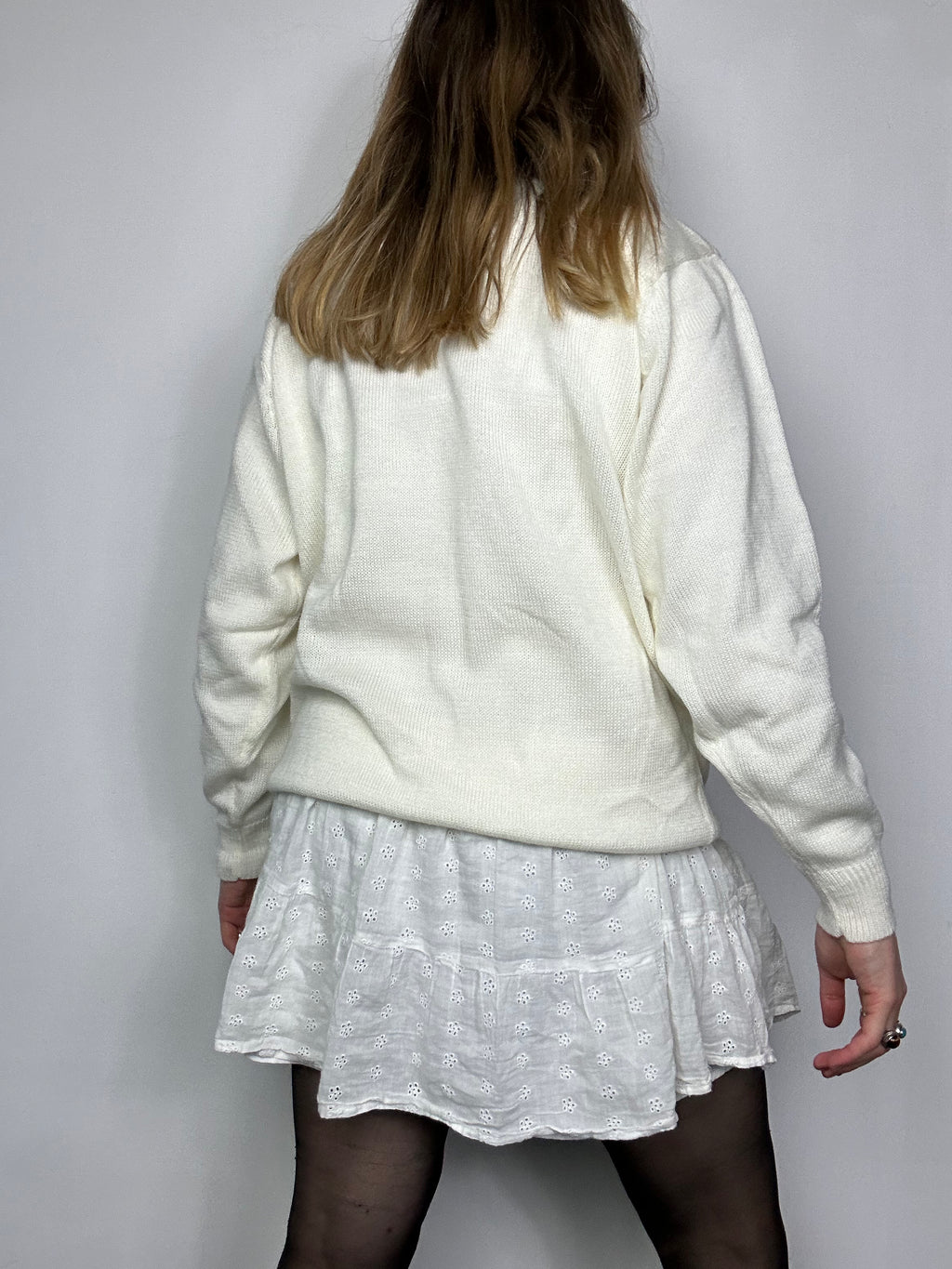 White Floral 90's Knit Sweater Size M