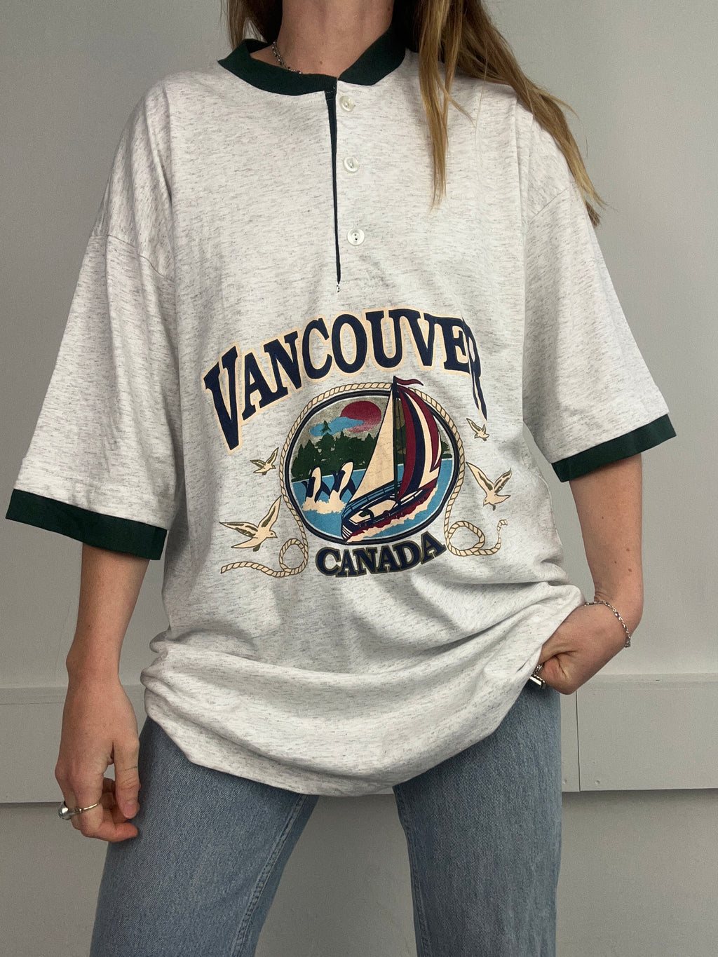 Vancouver 90's T Shirt Size Xl