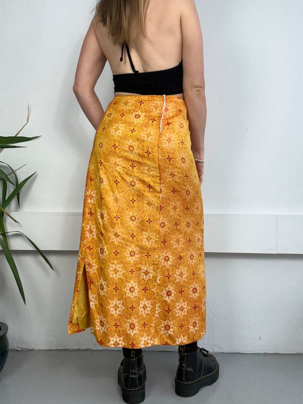 Yellow Flroal Sliky Skirt Size 10