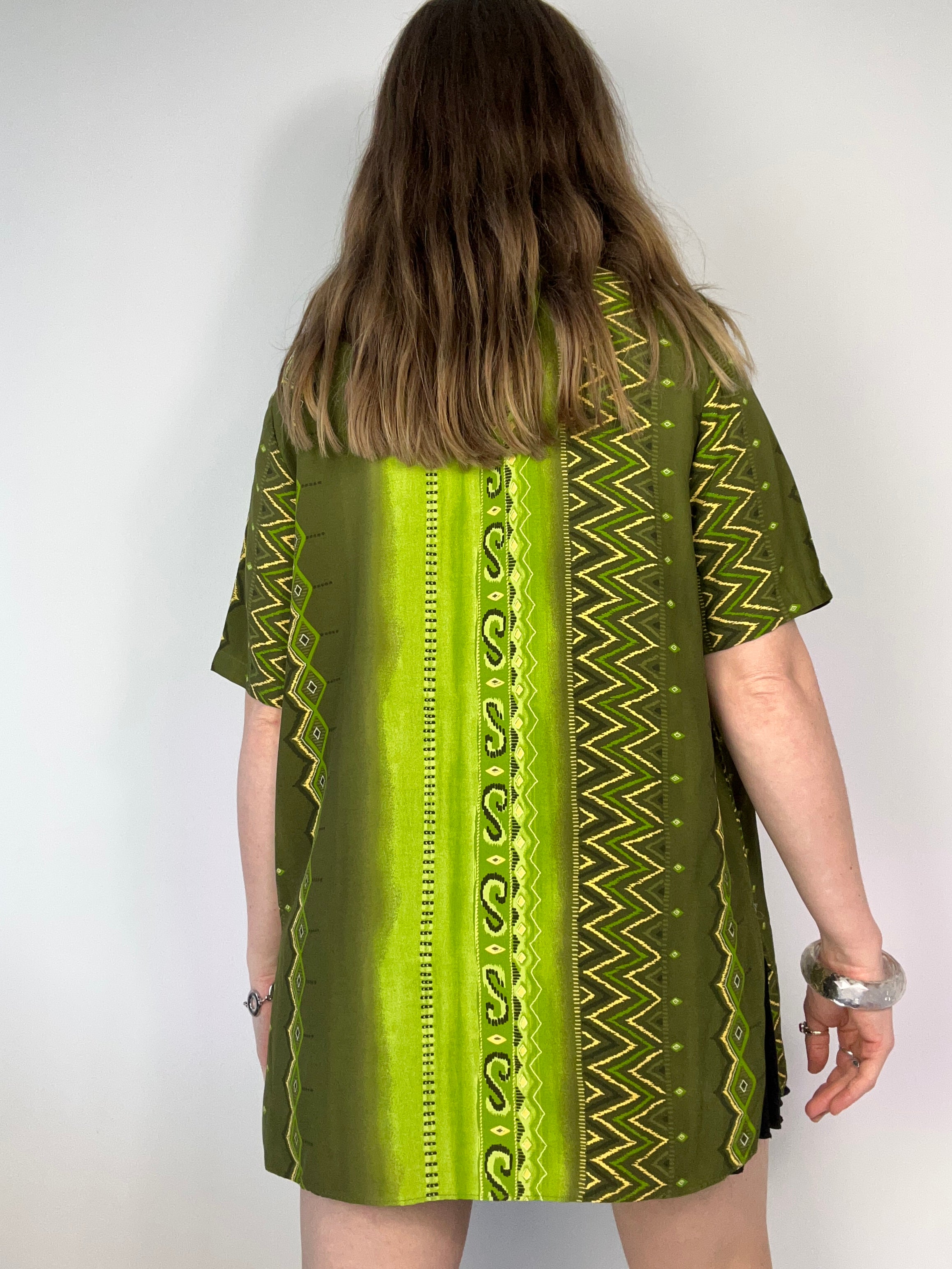 Green Ombre 90's Shirt Size L
