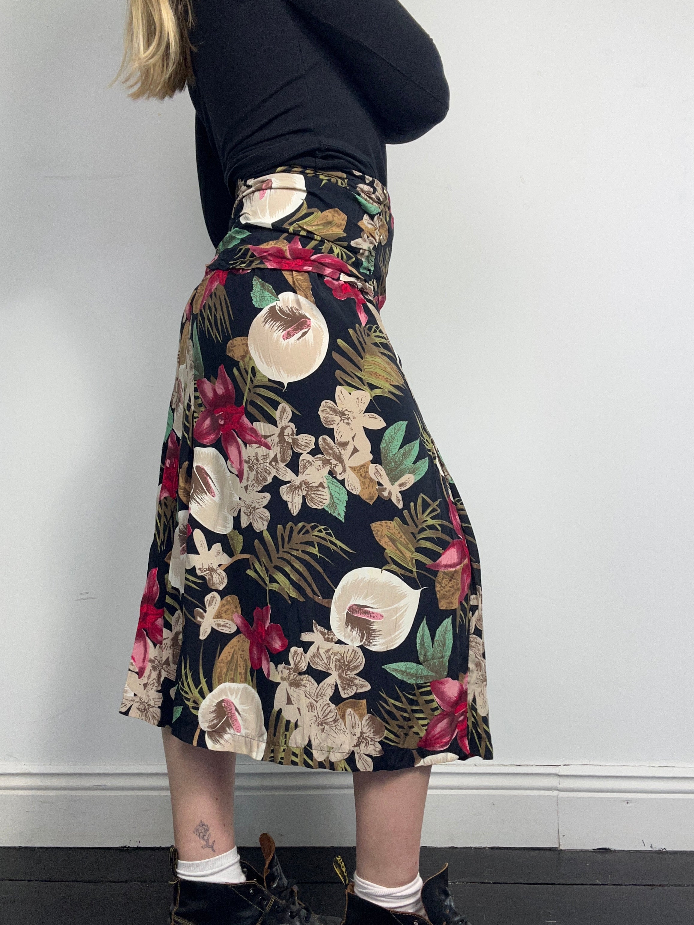 90's Floral Skirt Size 8