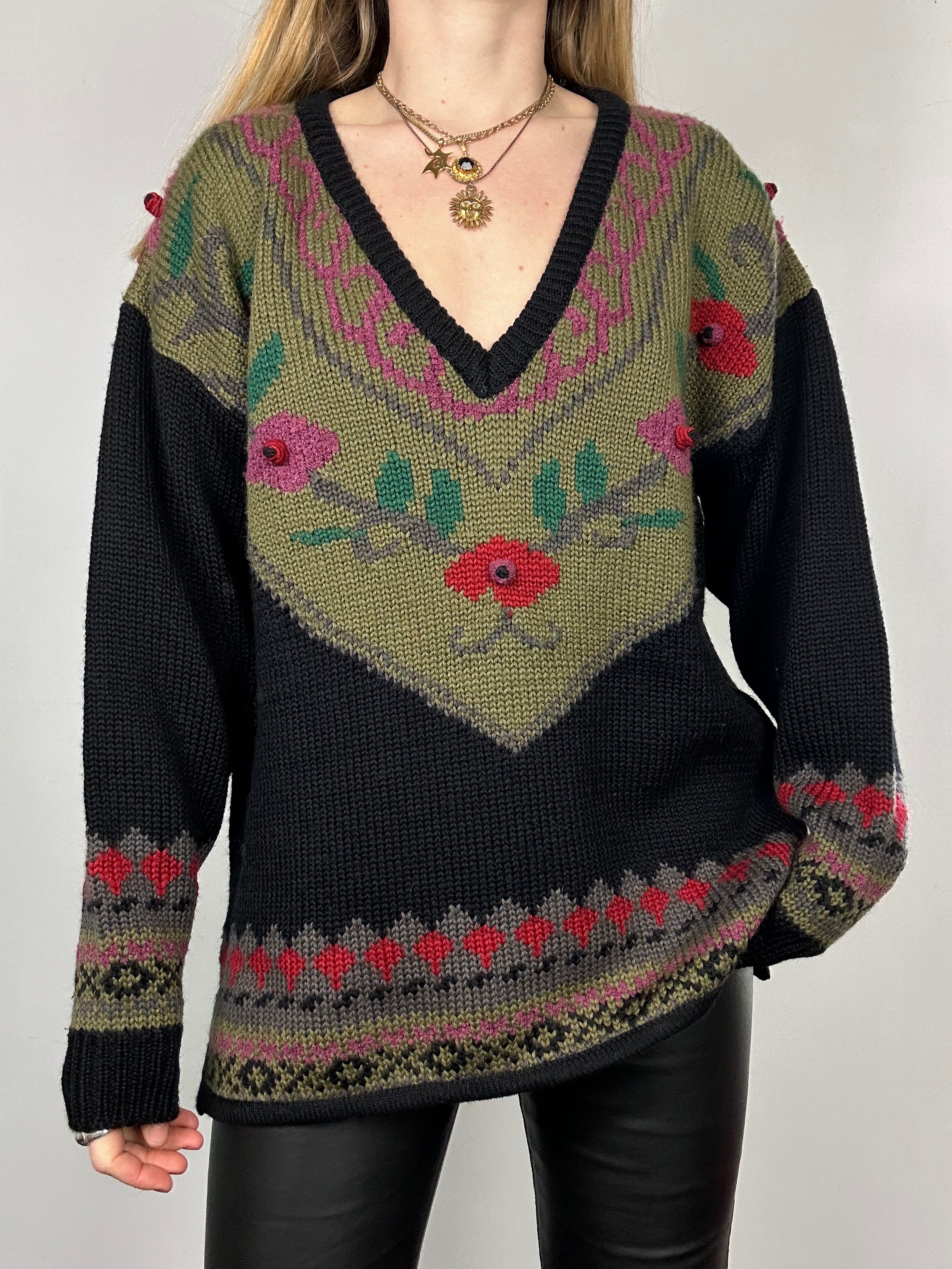 V neck Knitted Sweater Size L