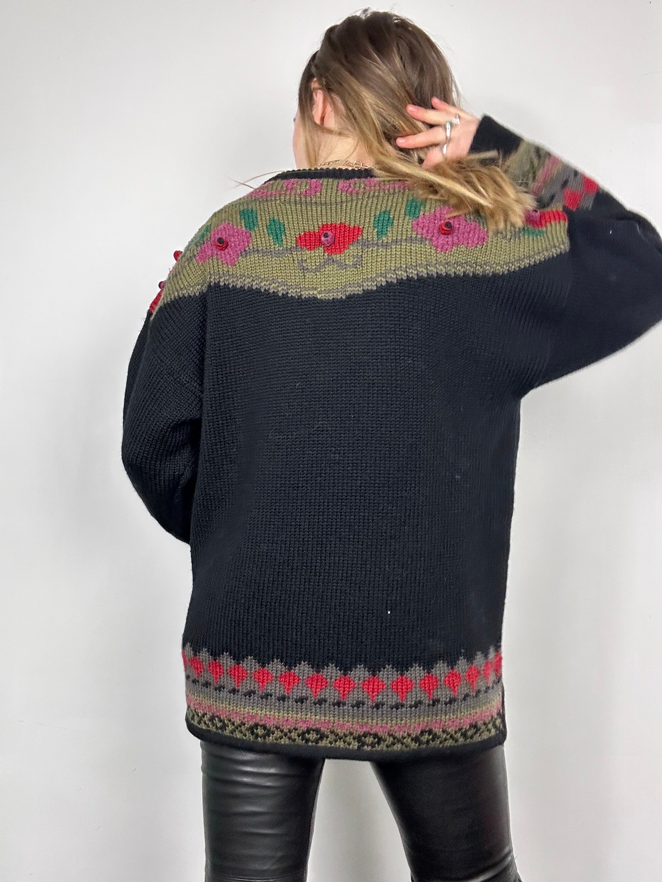 V neck Knitted Sweater Size L