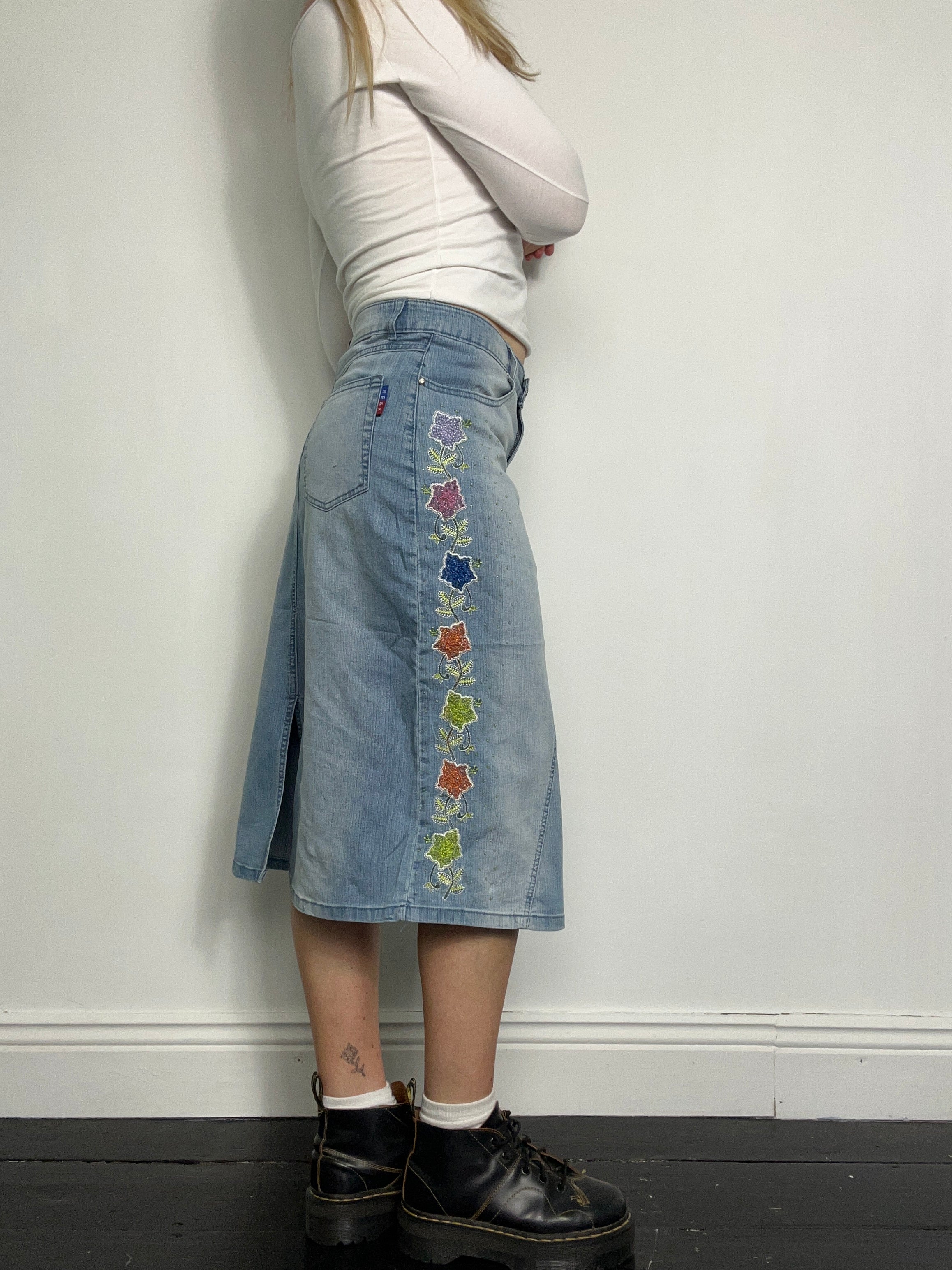 Denim Beaded Floral Midi Skirt Size 1)