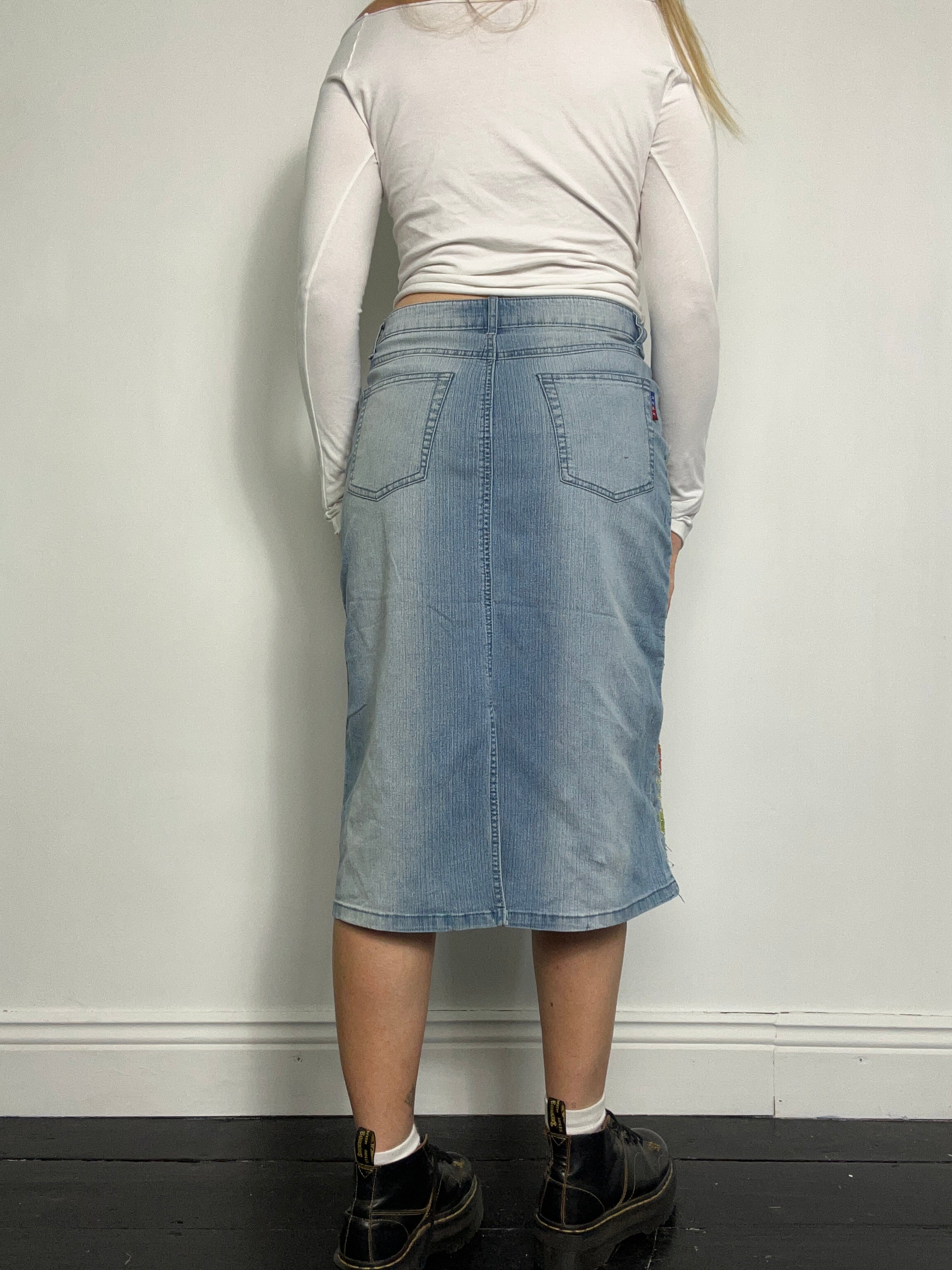 Denim Beaded Floral Midi Skirt Size 1)