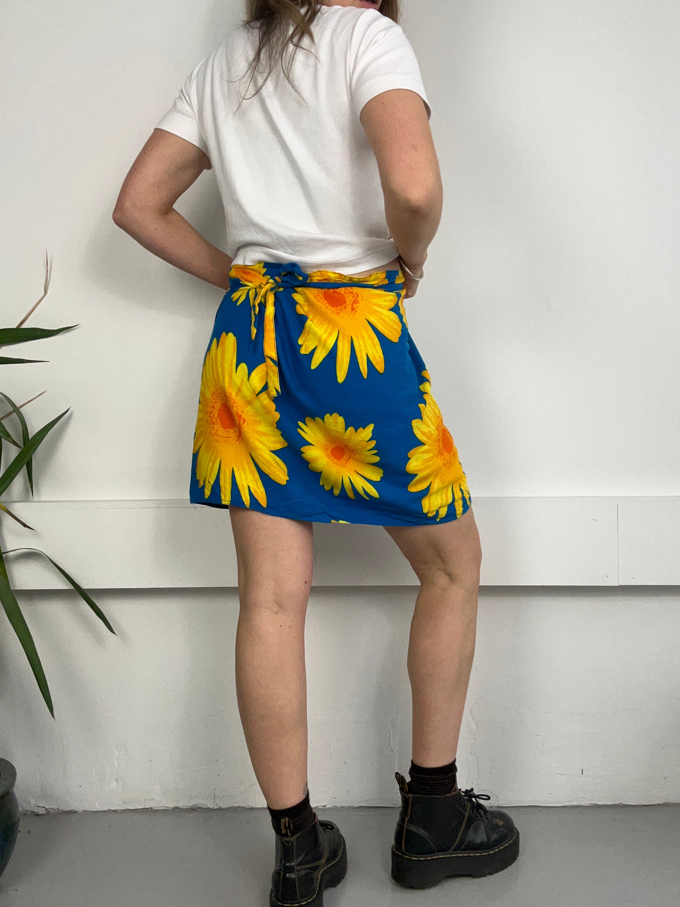 Sunflower wrap Skirt Size 8/10/12