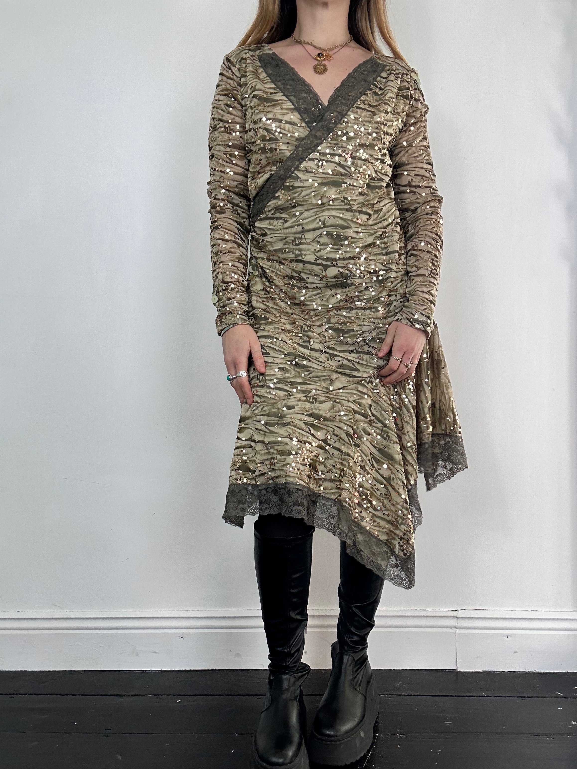 V neck Sequin Mesh Dress Size 12