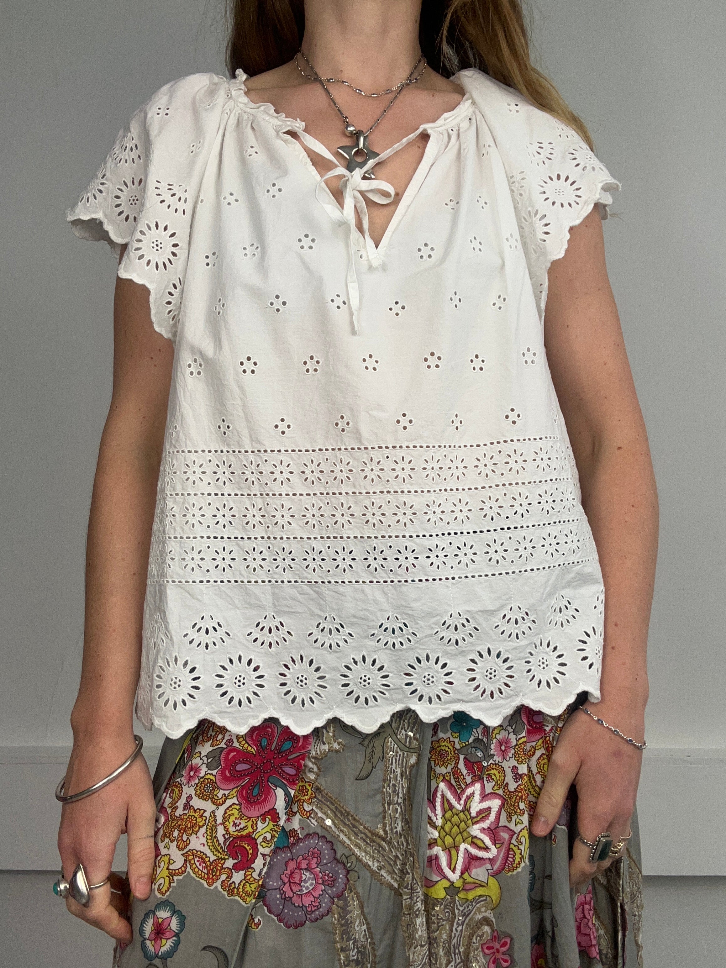 Gap White Ruffle Shirt Size 12/14