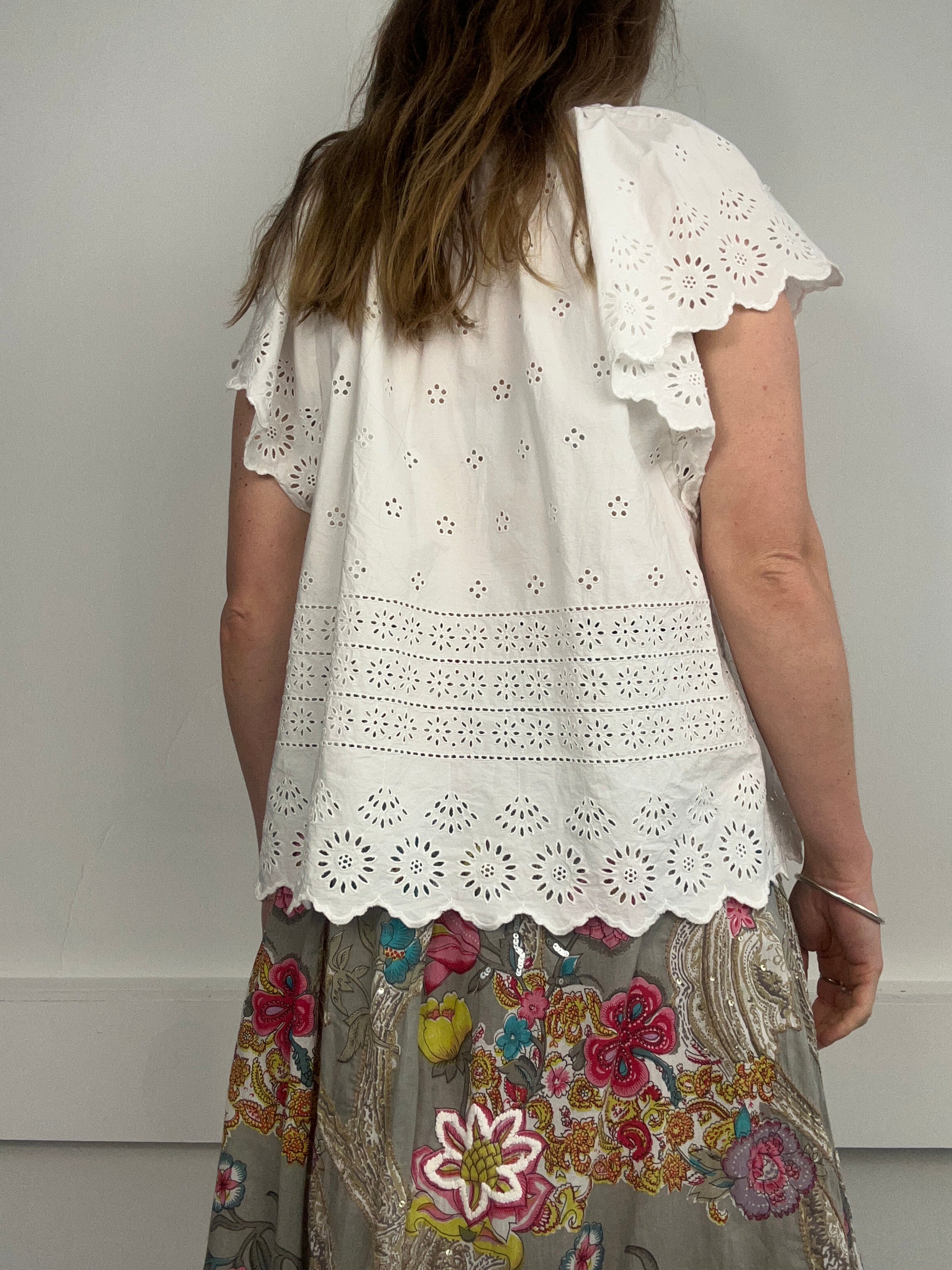 Gap White Ruffle Shirt Size 12/14