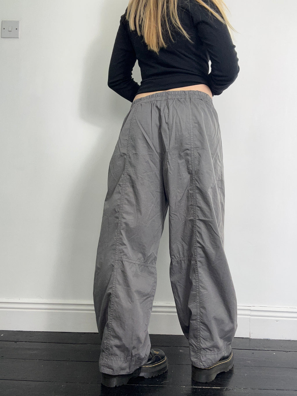 Baggie 90's Grey Parachute pants Size 30" Waist