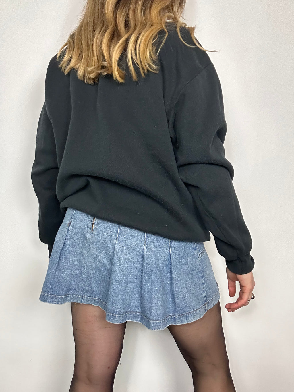 Mickey Mouse 80's Sweater Size S/M