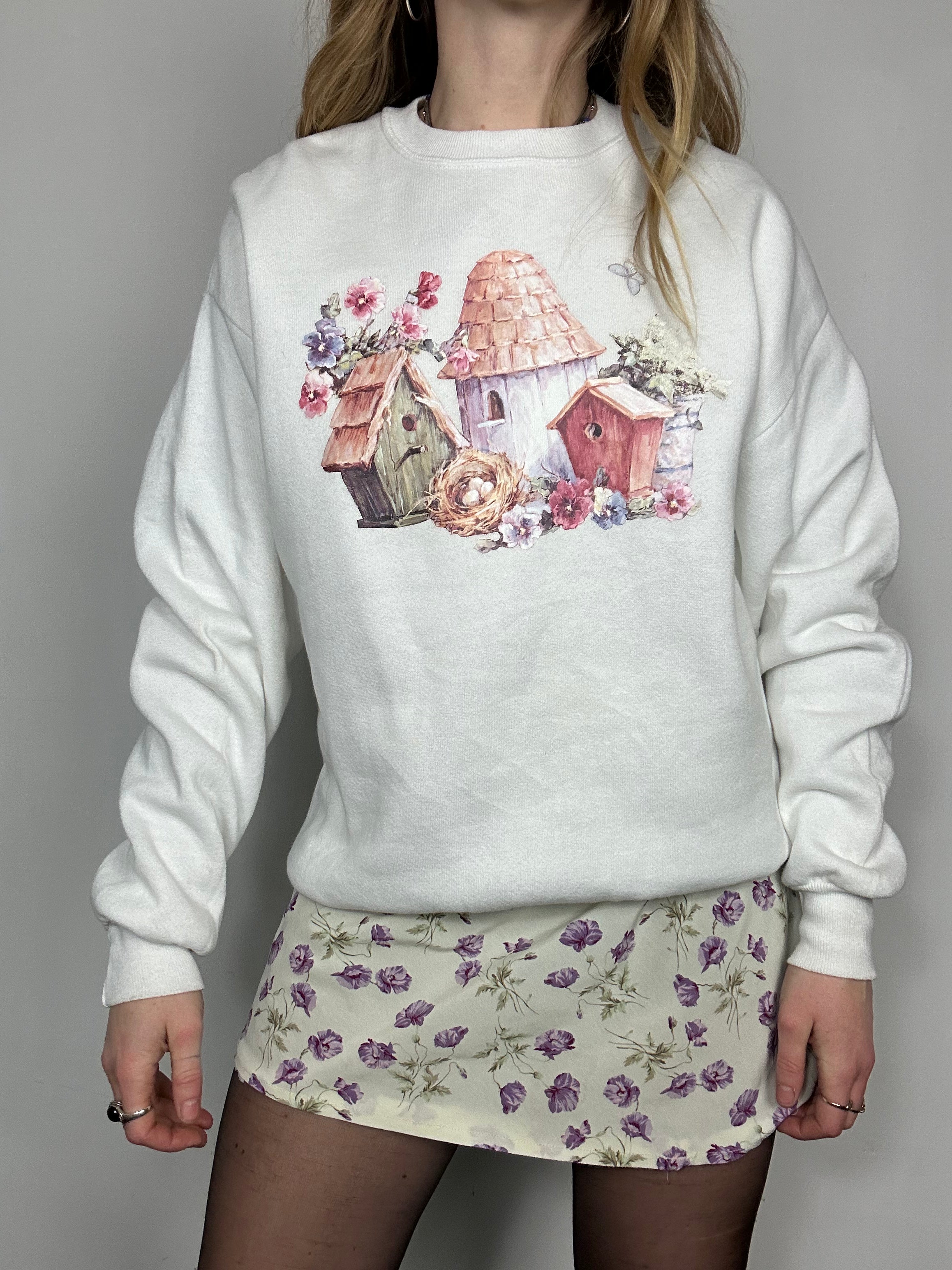 White 90's House Print Sweater Size S