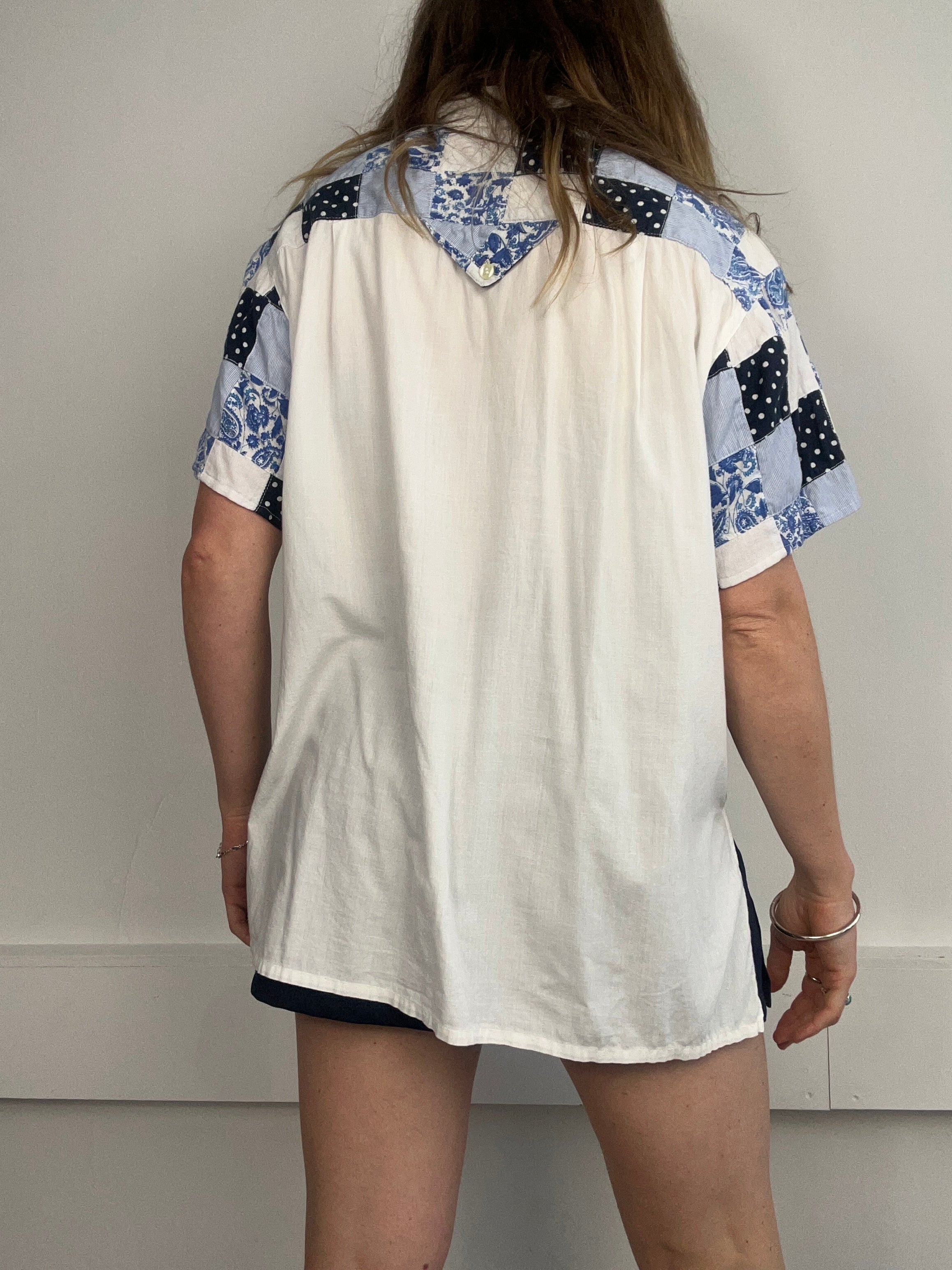 Jungle 90's Embroidered Shirt Size 12