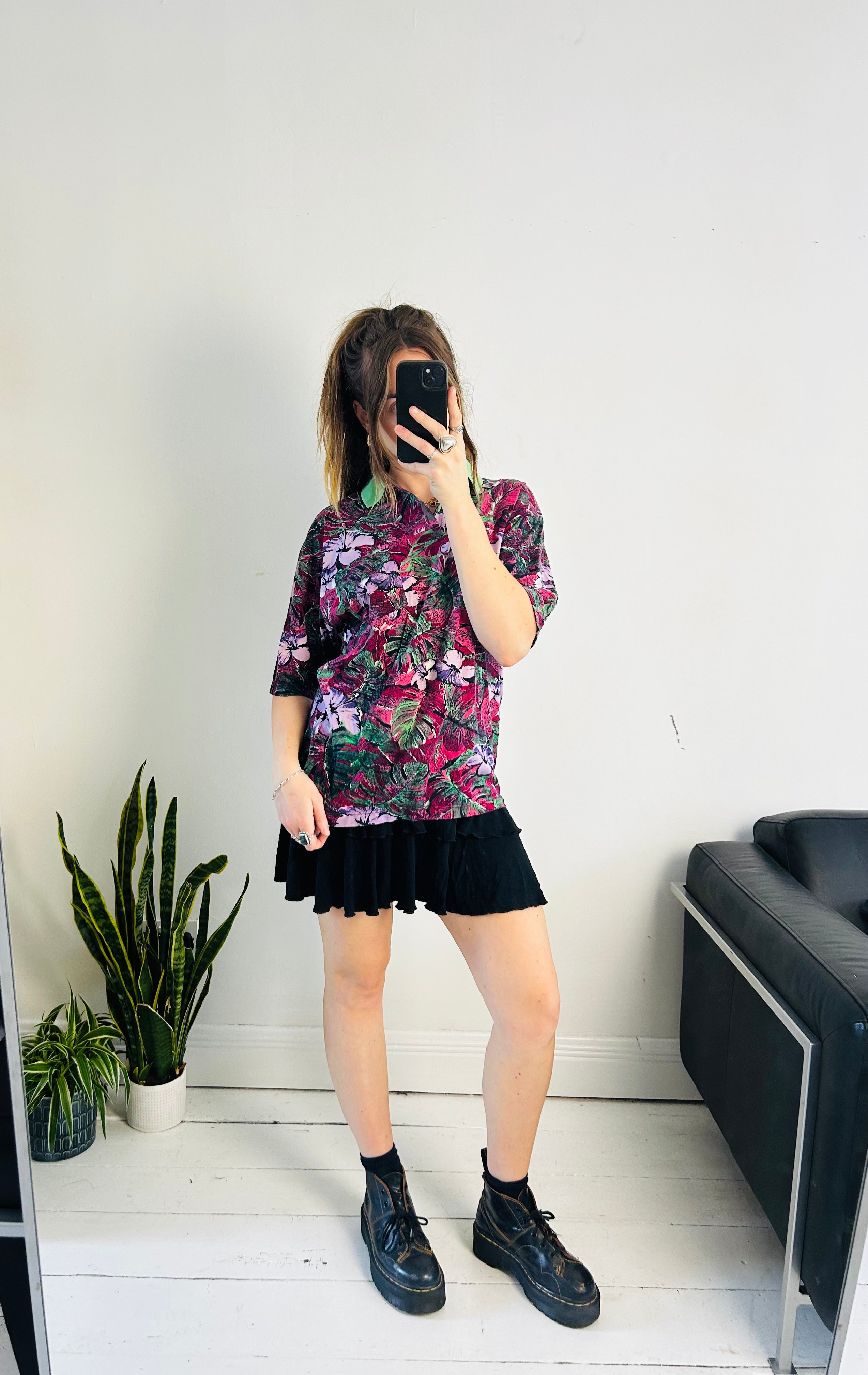80's Floral polo tee size M