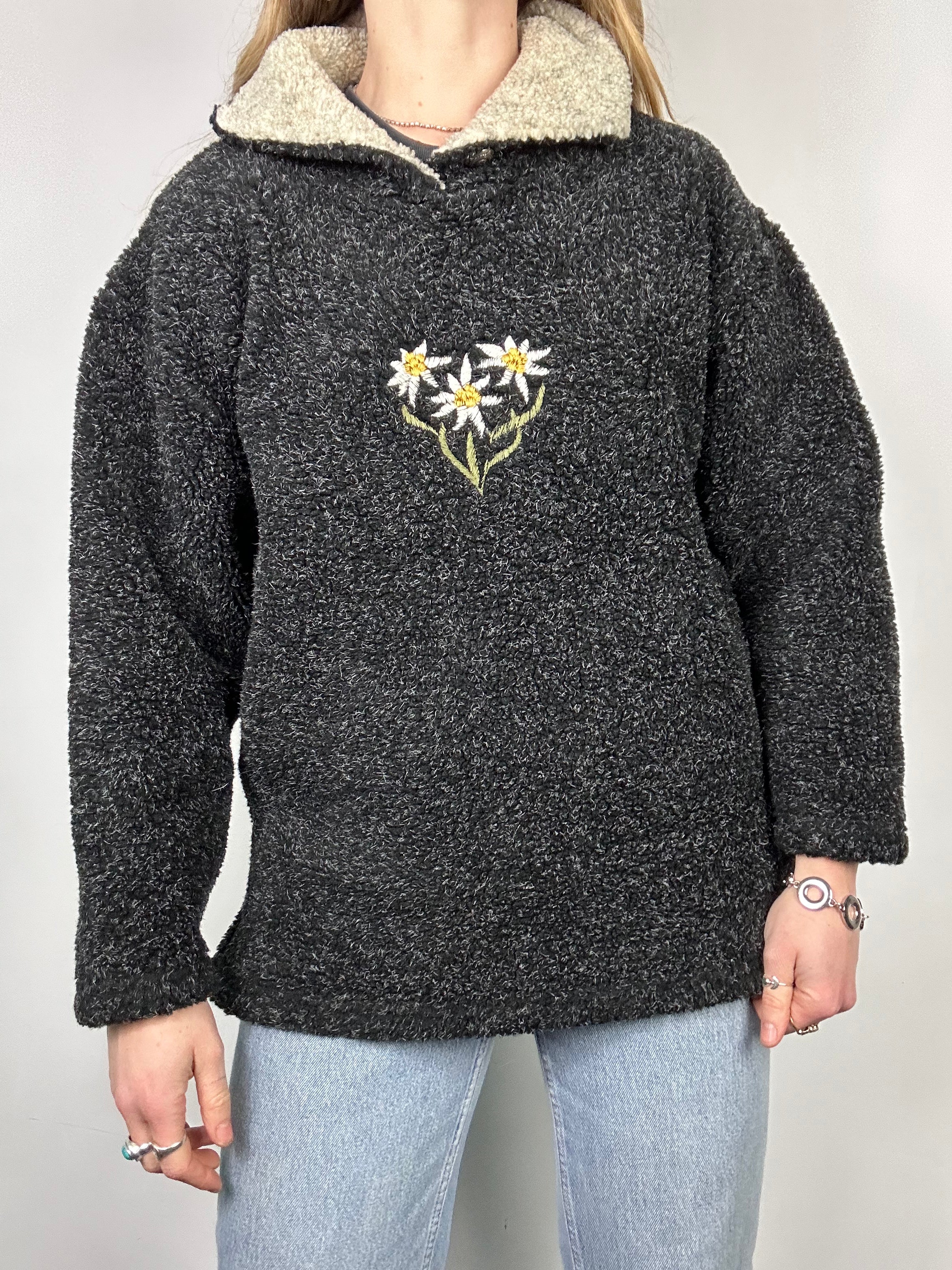 Daisy print Teddy Fleece Size M