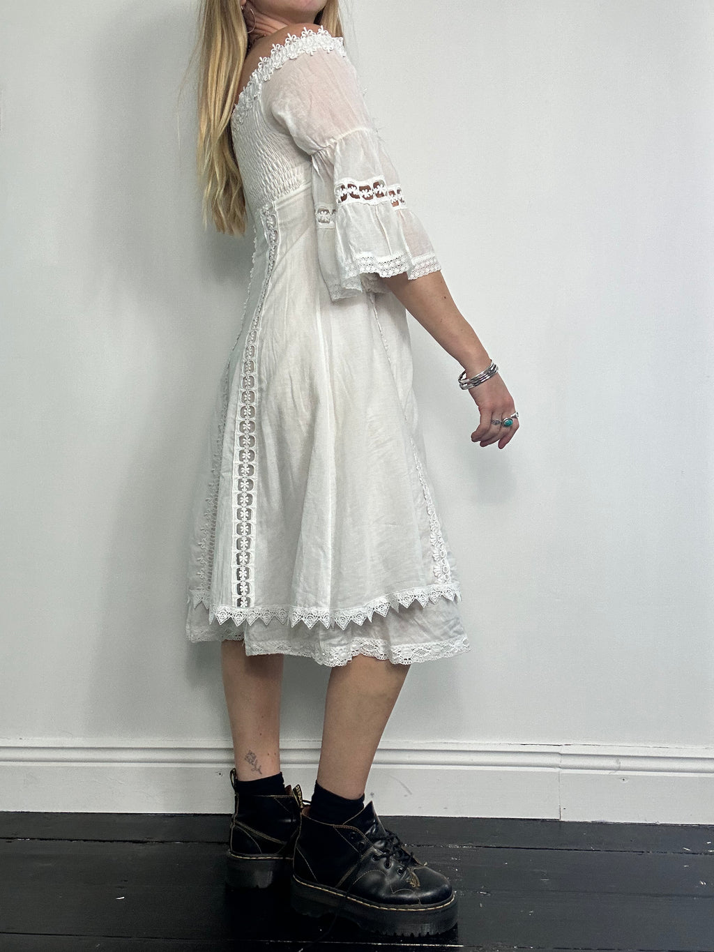 White Off The Shoulder Midi Dress Size 8