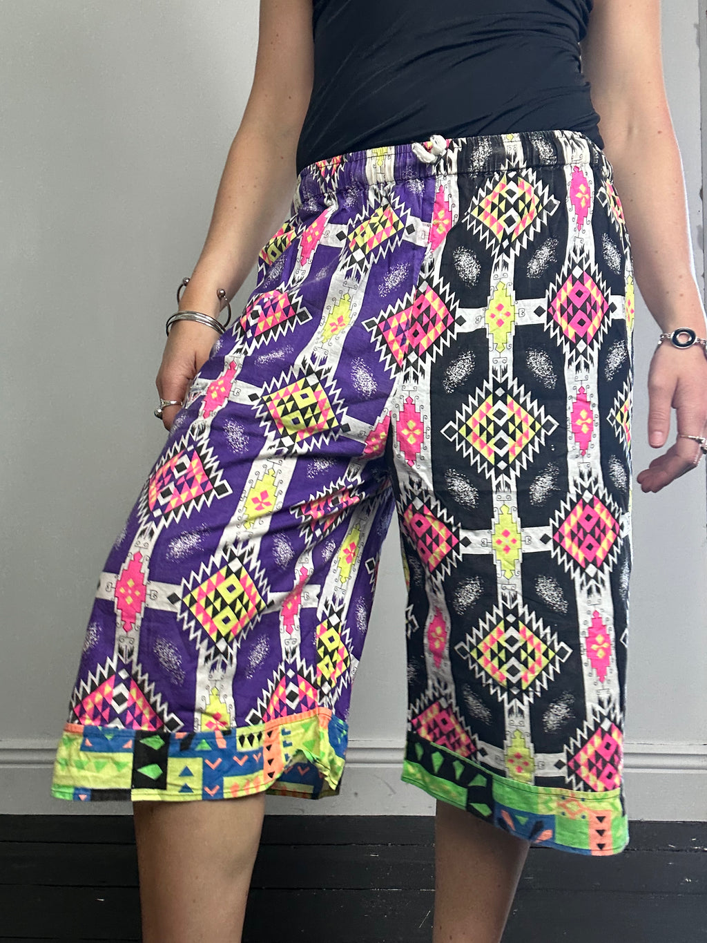 80's Crazy print Jorts Size L