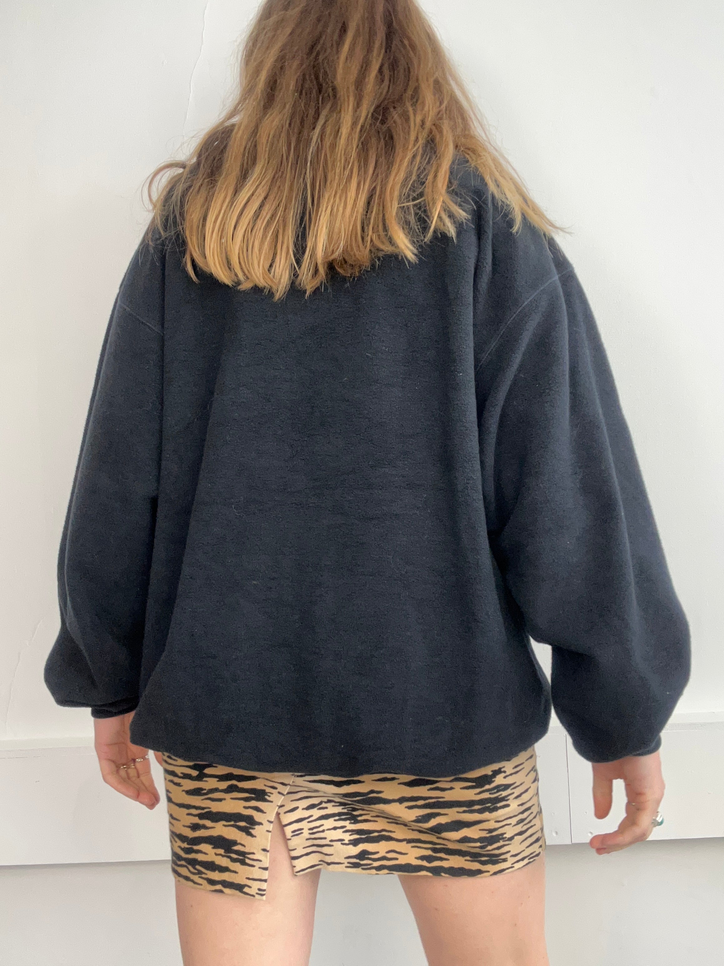 Black las Vegas 90's Sweater Size Xl
