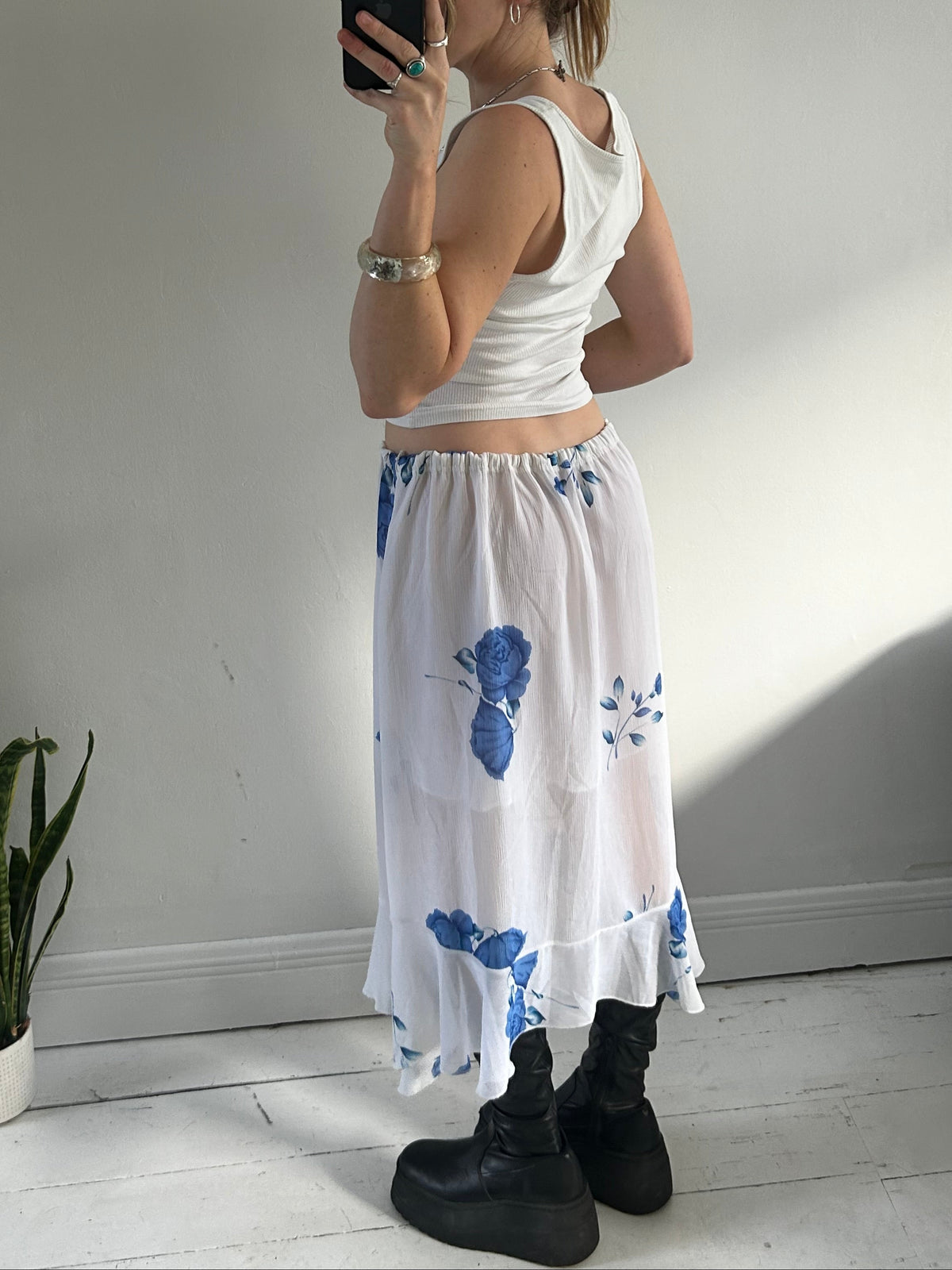 White Floral Ruffle Skirt Size 12/14