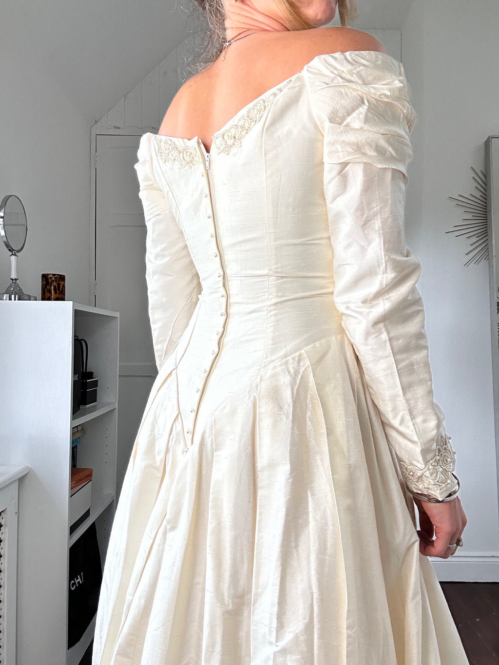 Off White Silk 1980's Wedding Gown Size 8