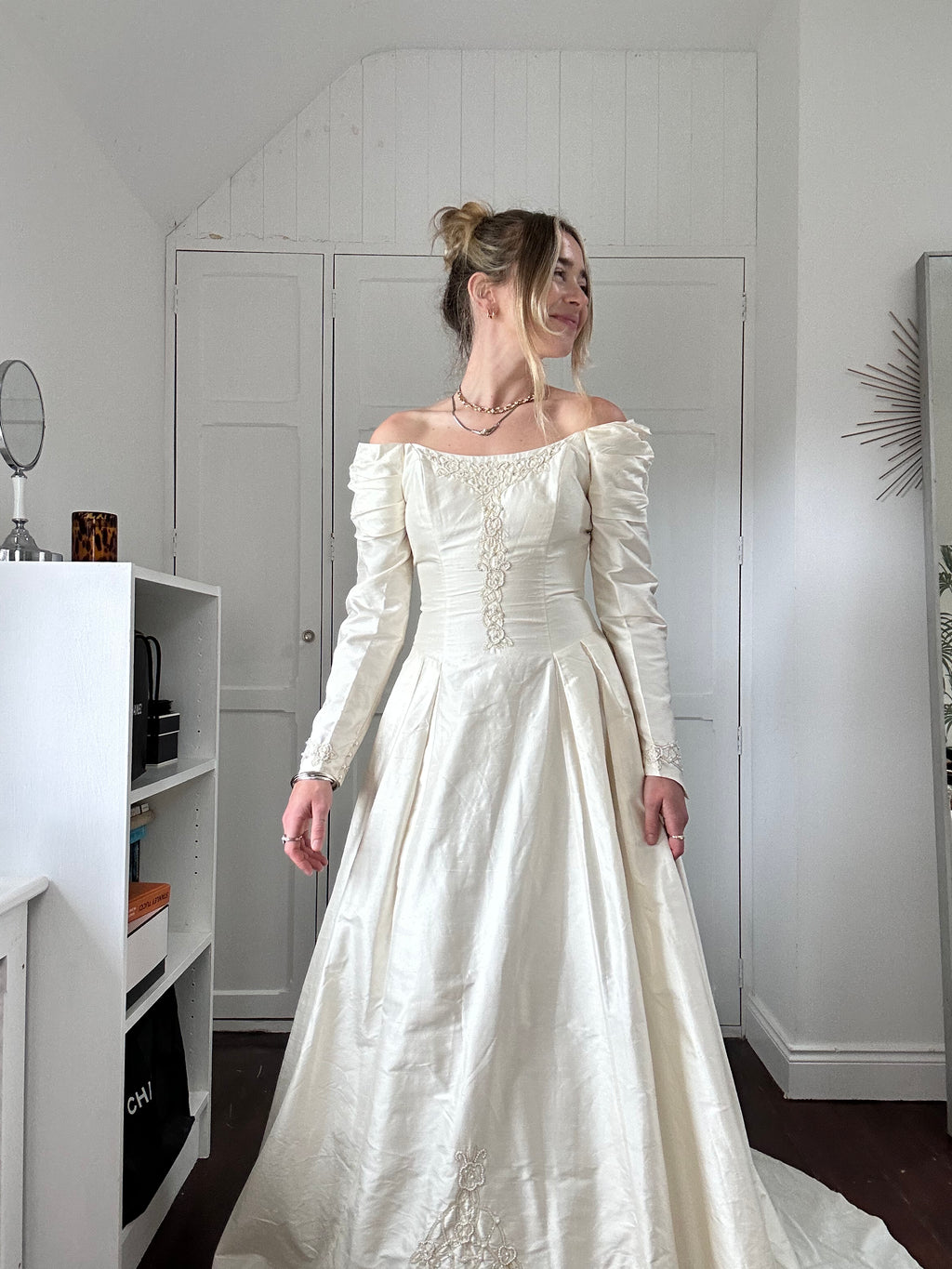 Off White Silk 1980's Wedding Gown Size 8
