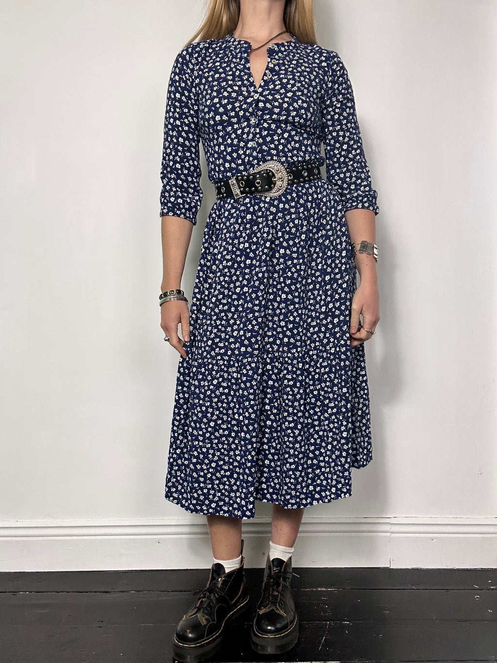 Blue Daisy Flroal Midi Dress Size 8