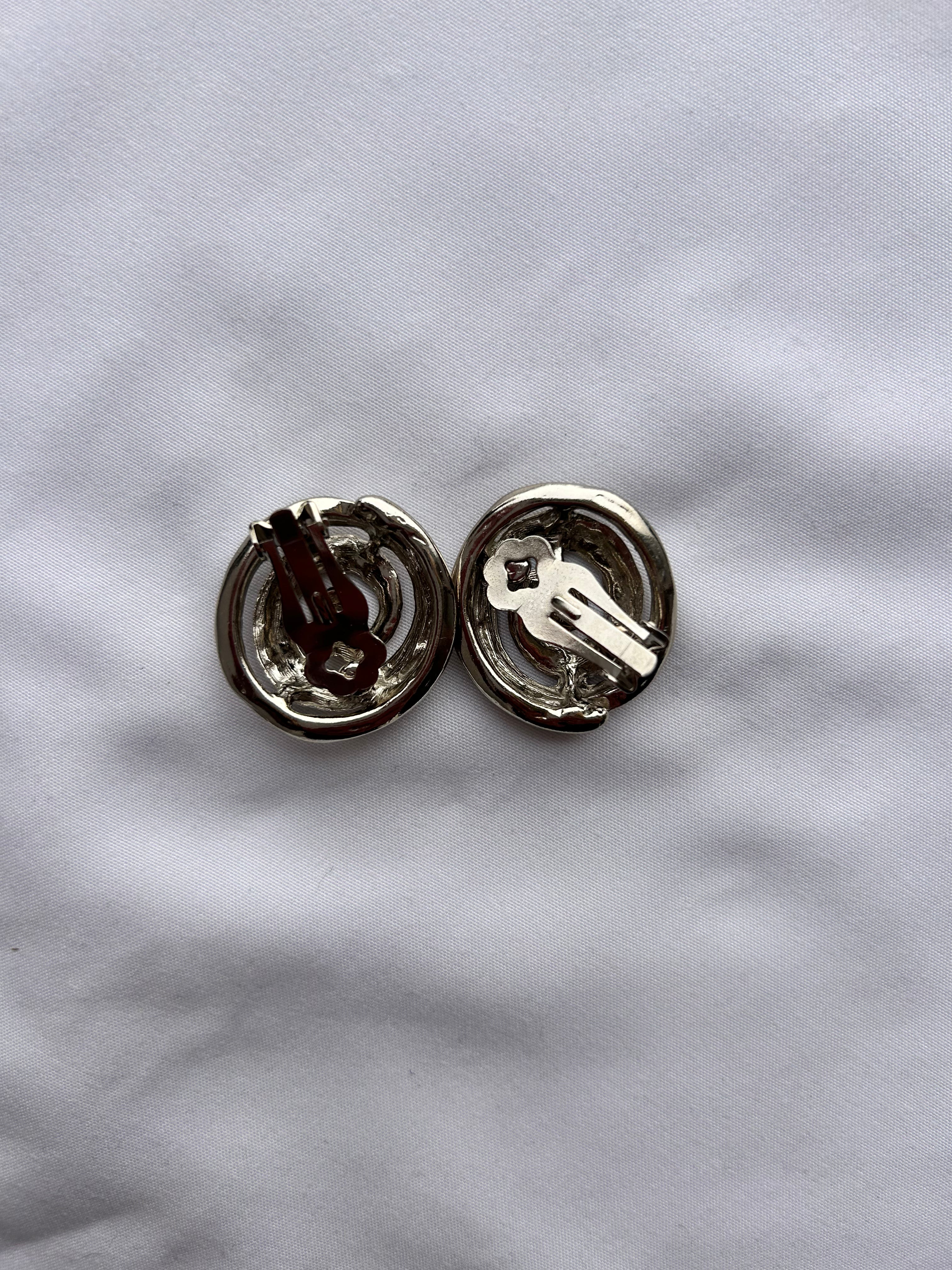 Silver Plated Swirl Clip On Warrings