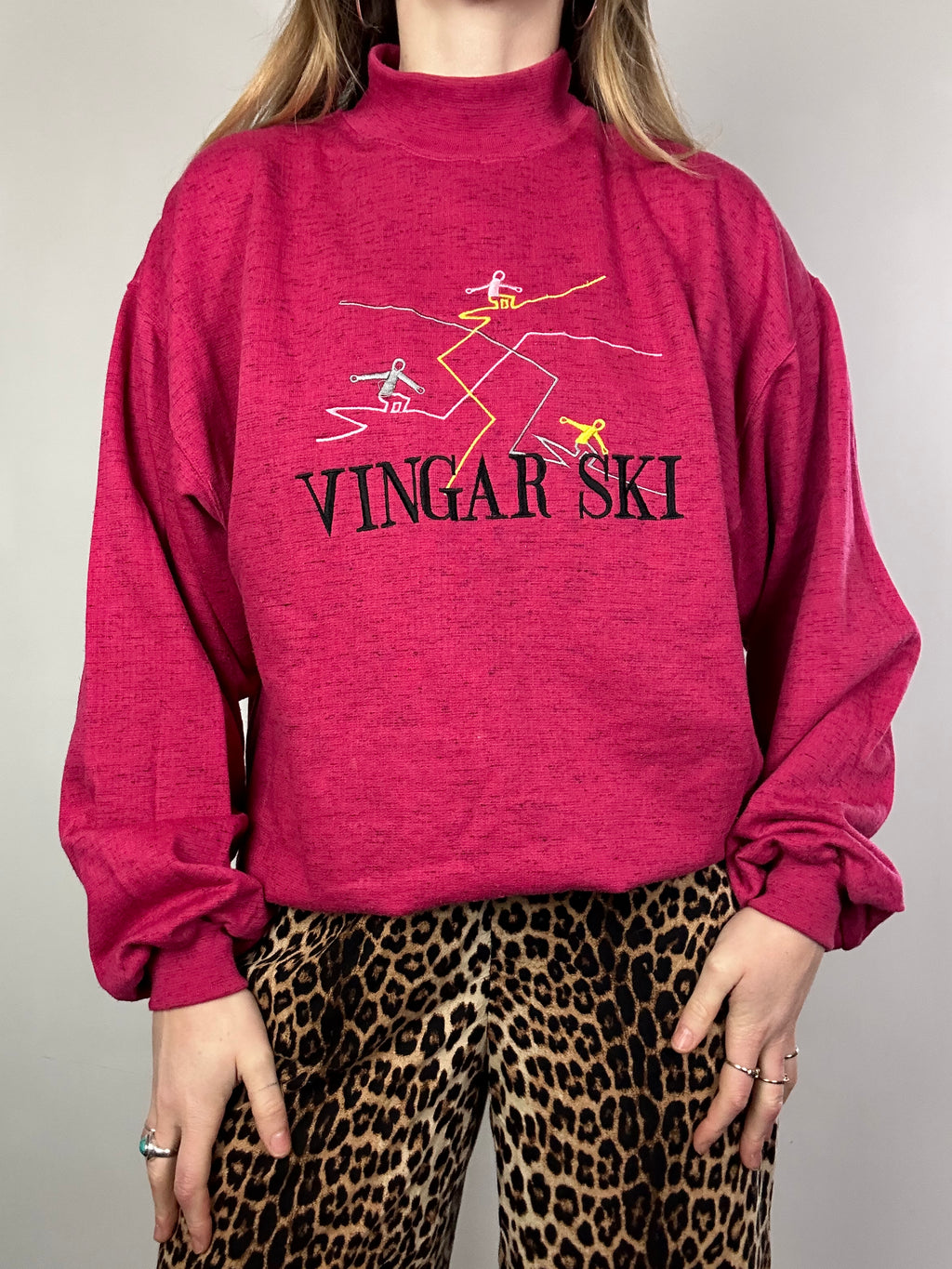 Skiing Pink 90's Sweater Size S