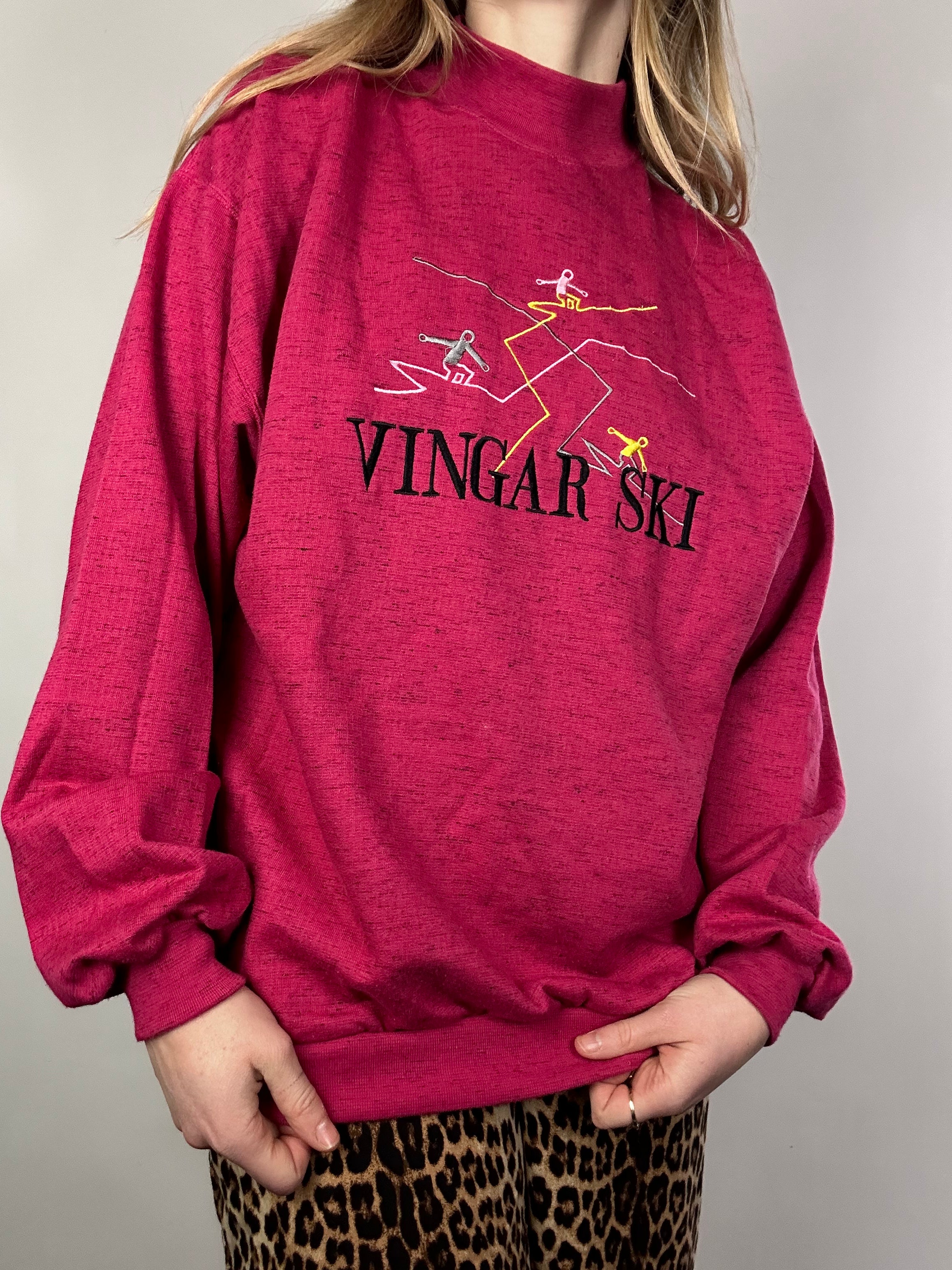 Skiing Pink 90's Sweater Size S