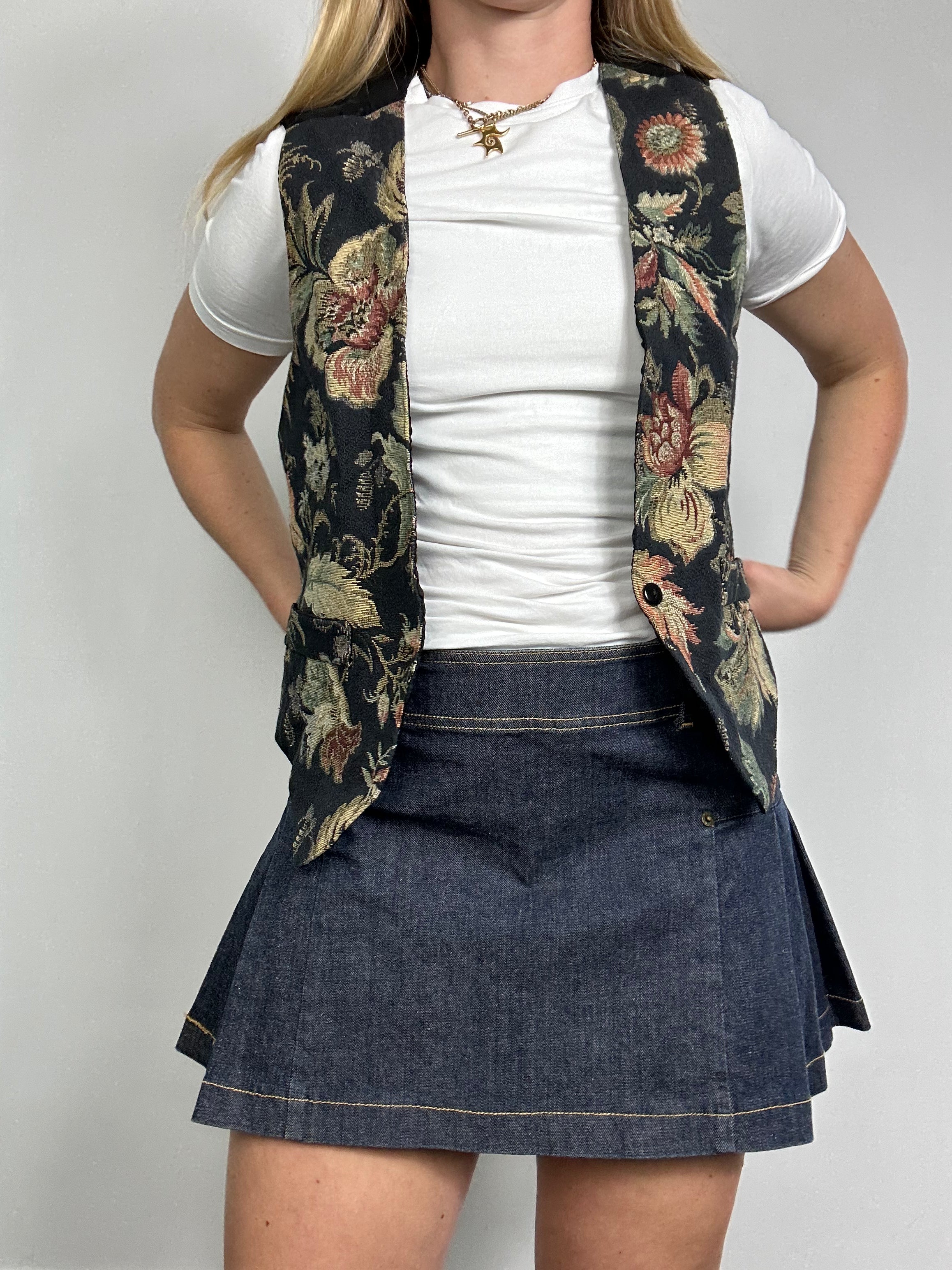 Tapestry 90's Waistcoat Size 10