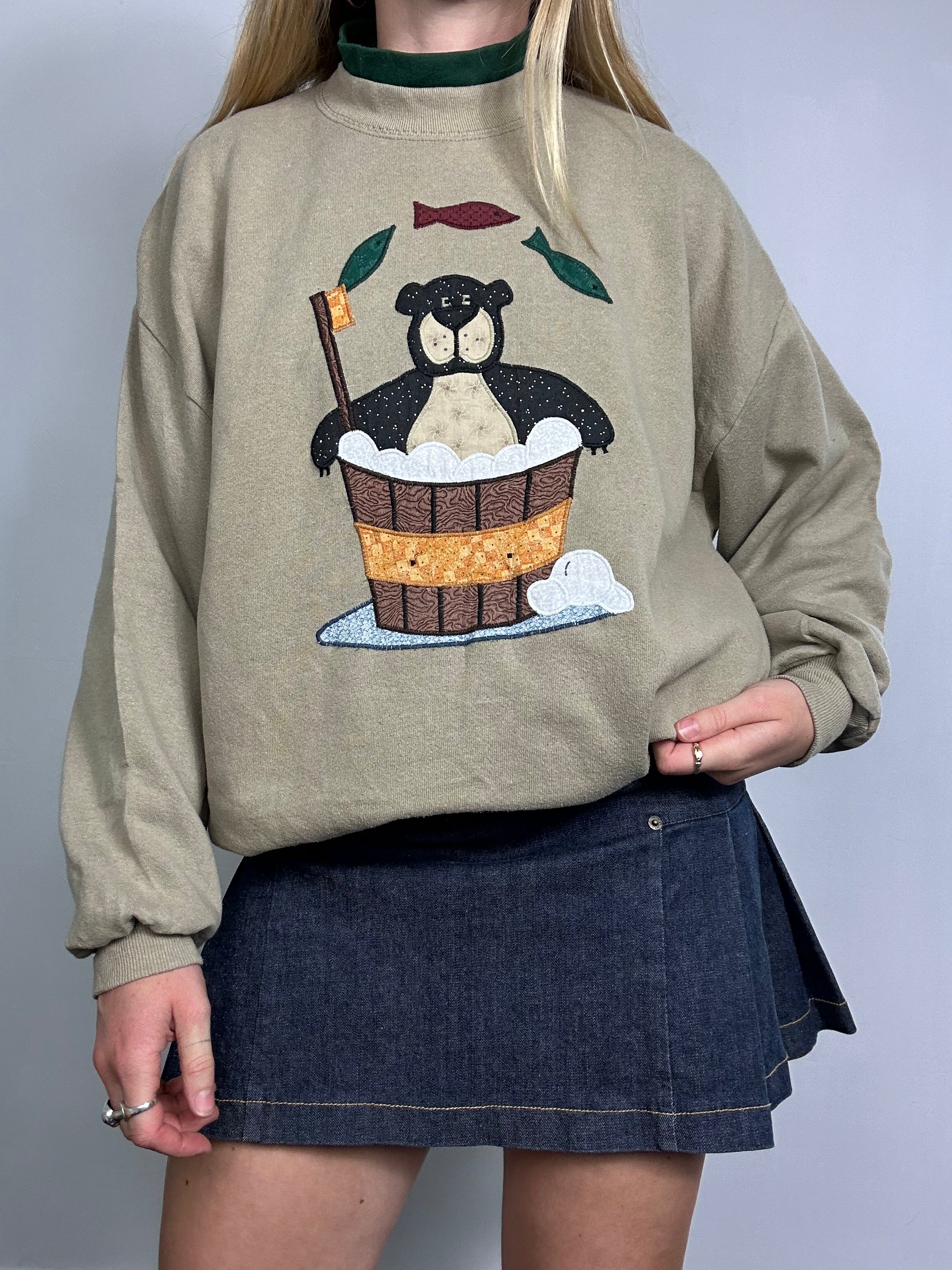 Bear Bubble Bath Sweater Size M/L