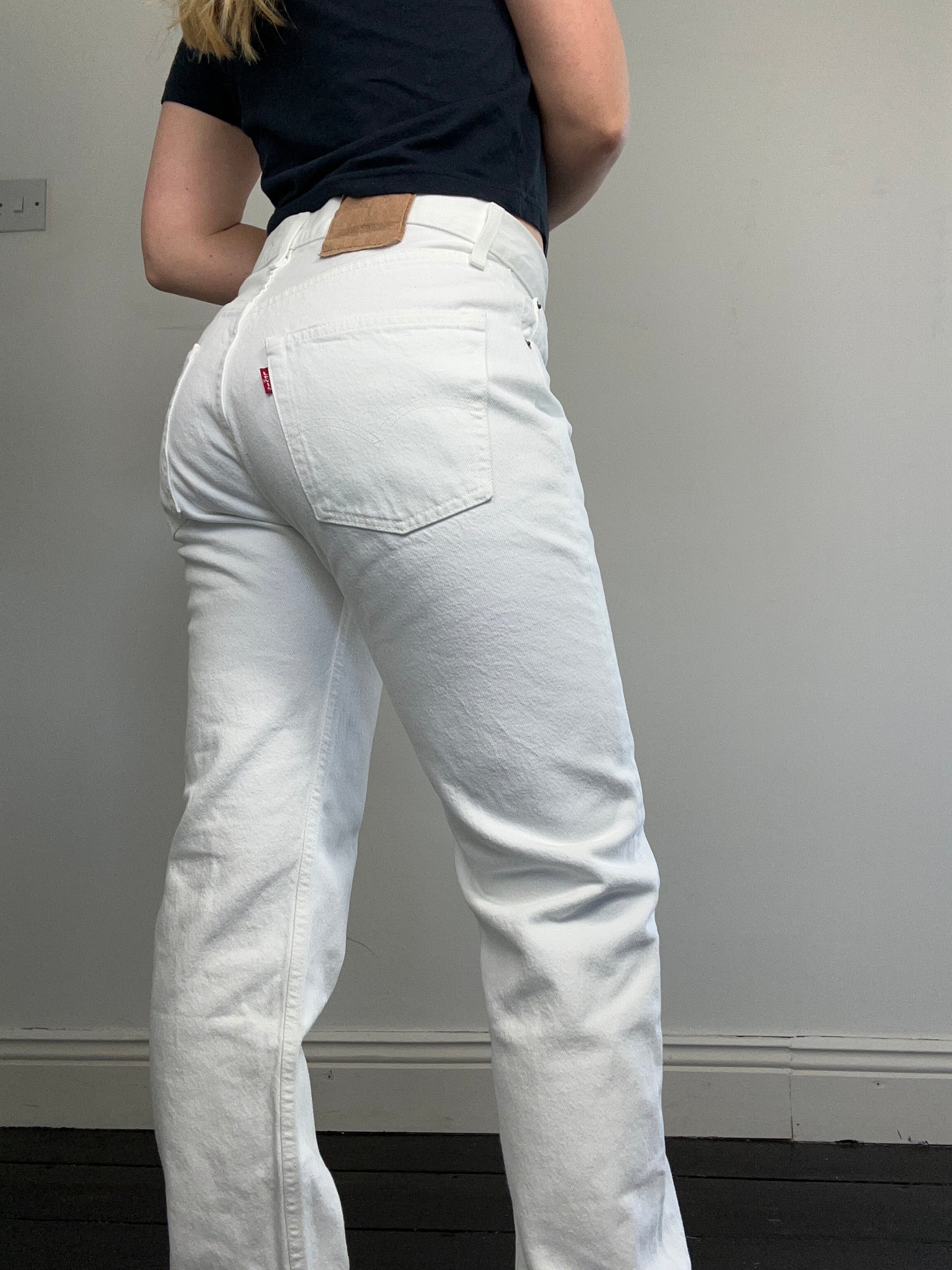 White Levis 501 Mid Rise Size 30" Waist