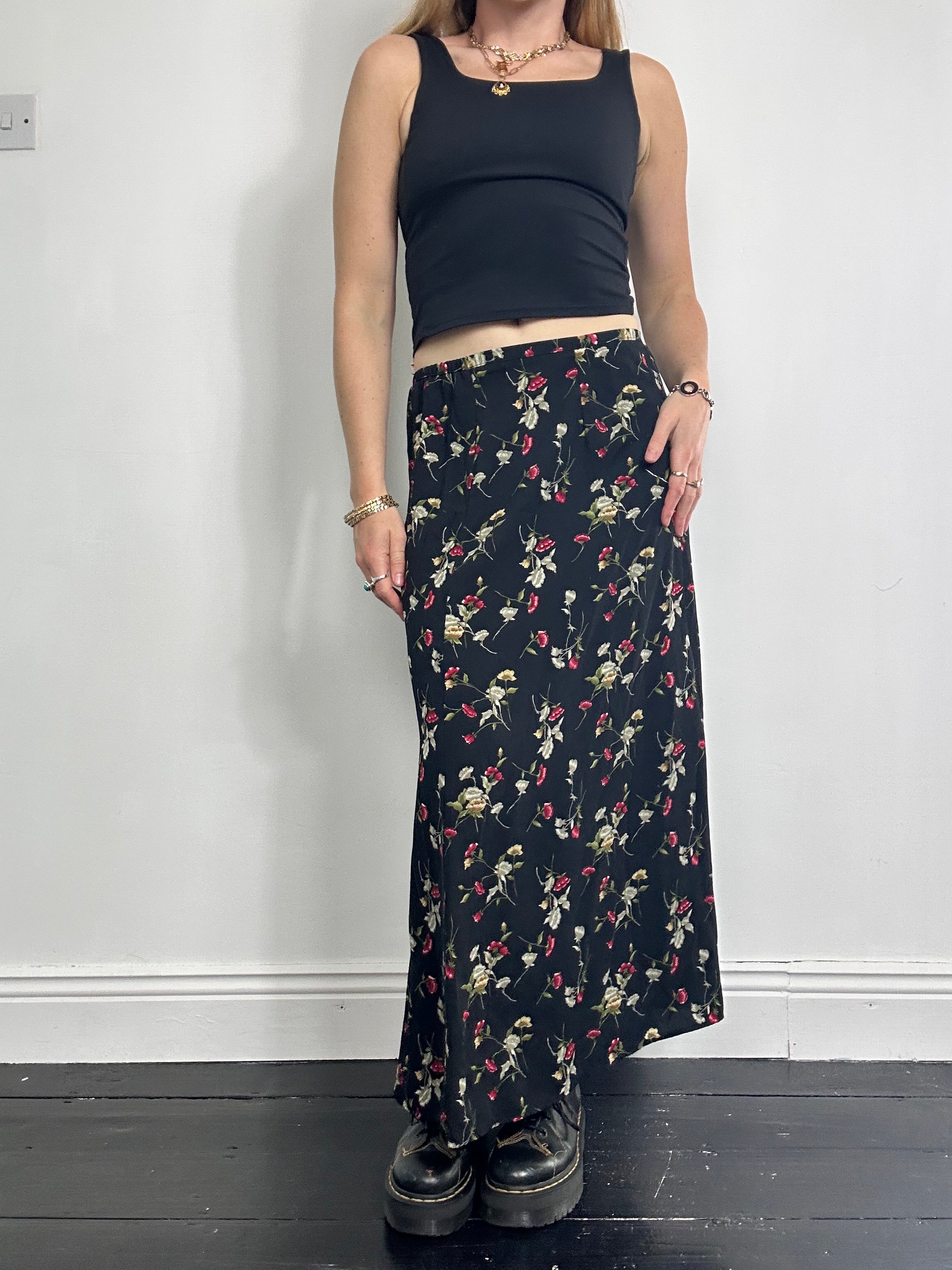 Black flroal 90's Midi Skirt Size 10/12