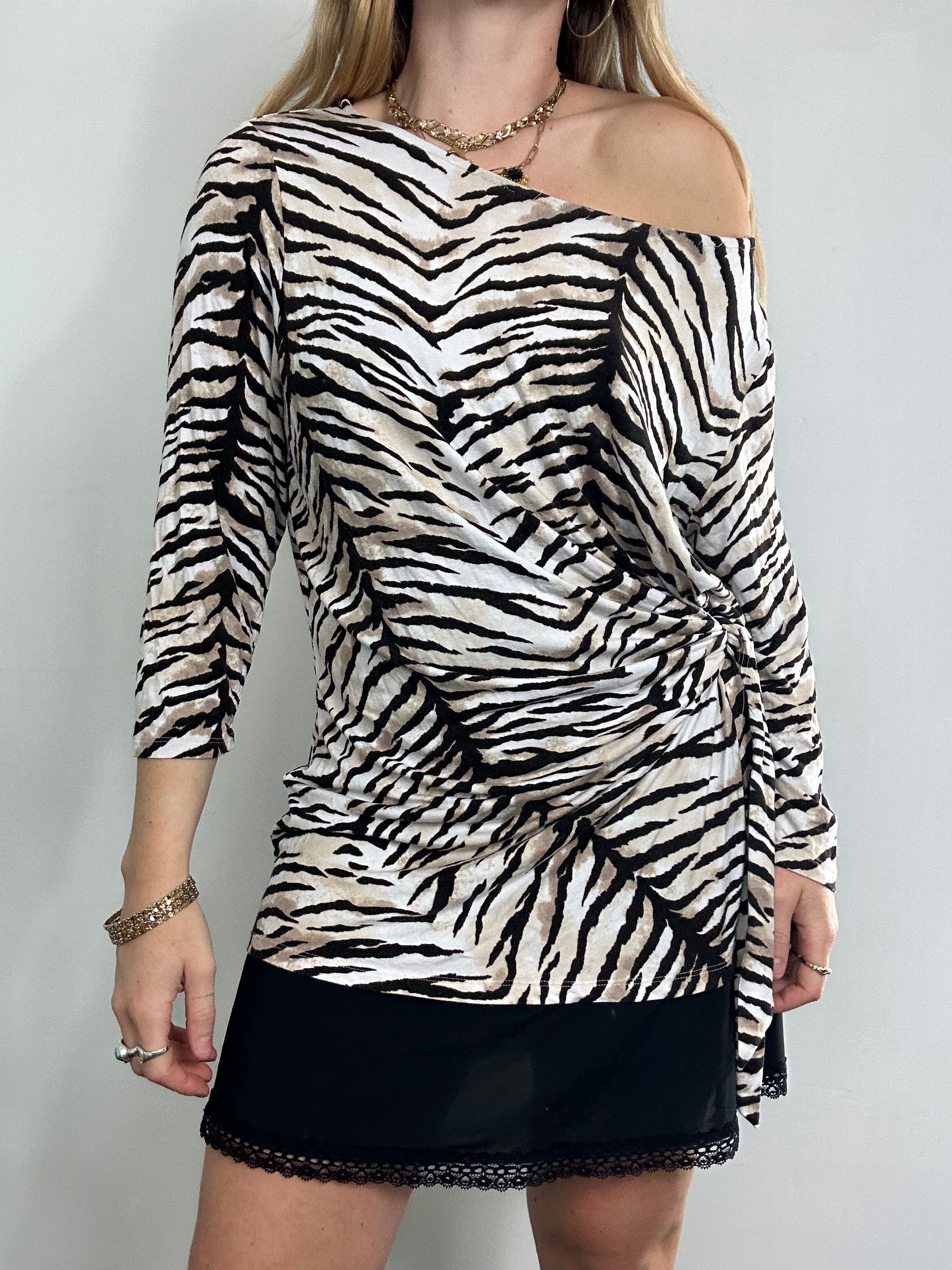 Off the Shoulder Tiger Print Top Size 12