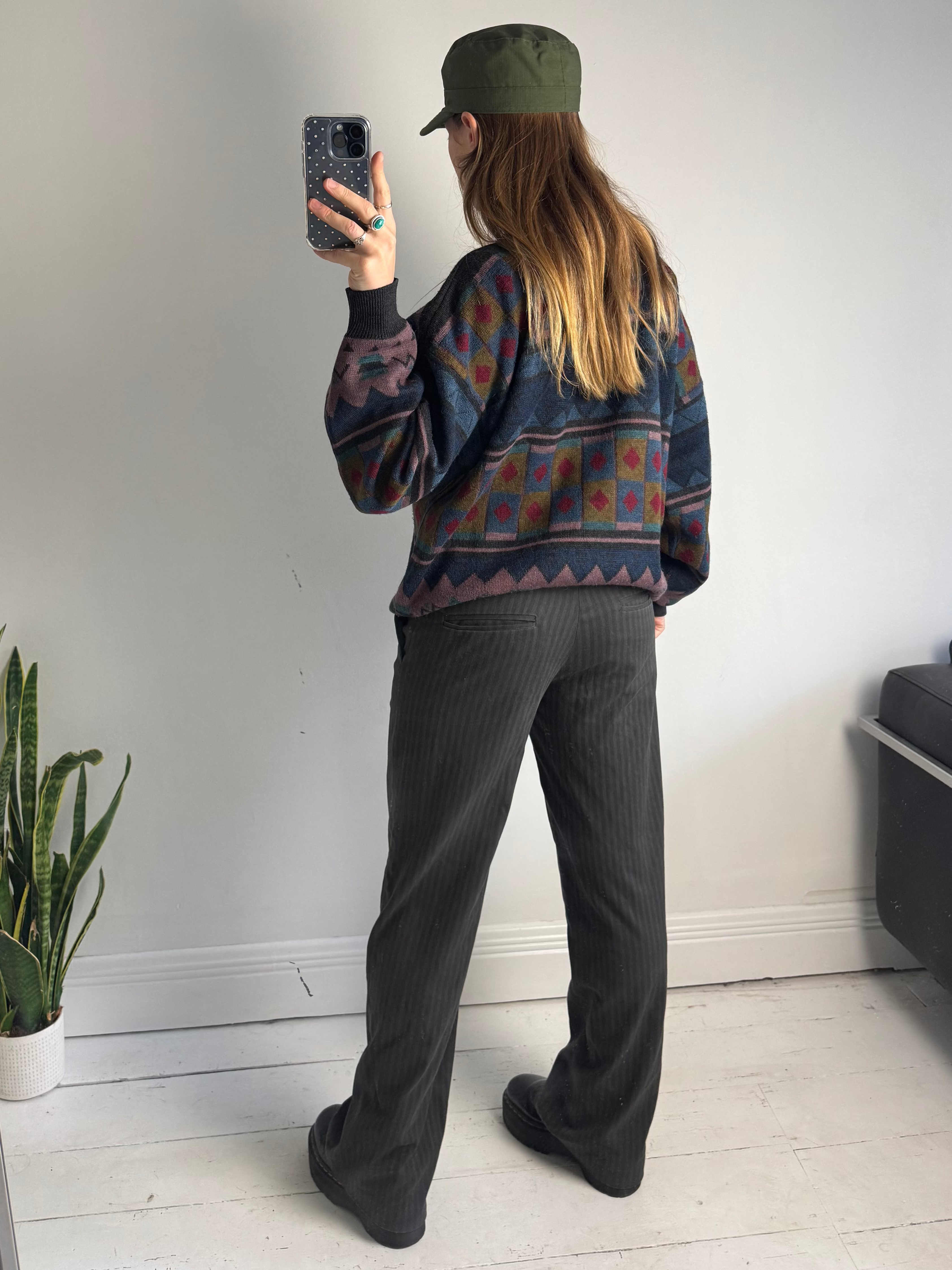 Aztec 80's Knitted v Neck Sweater Size L