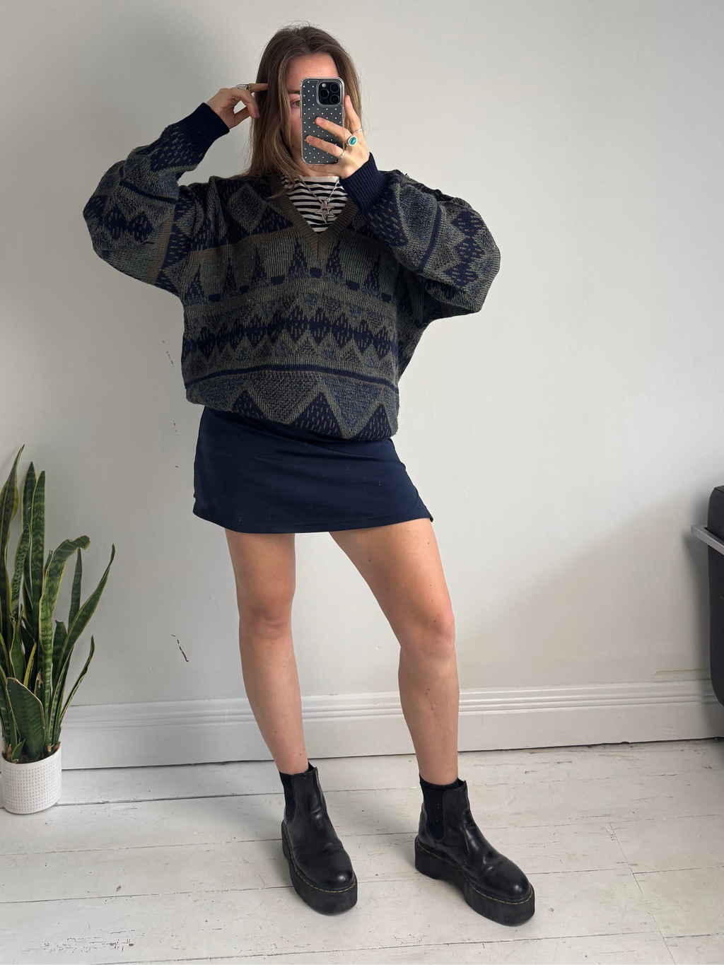 Knitted 80's V Neck Sweater Size L