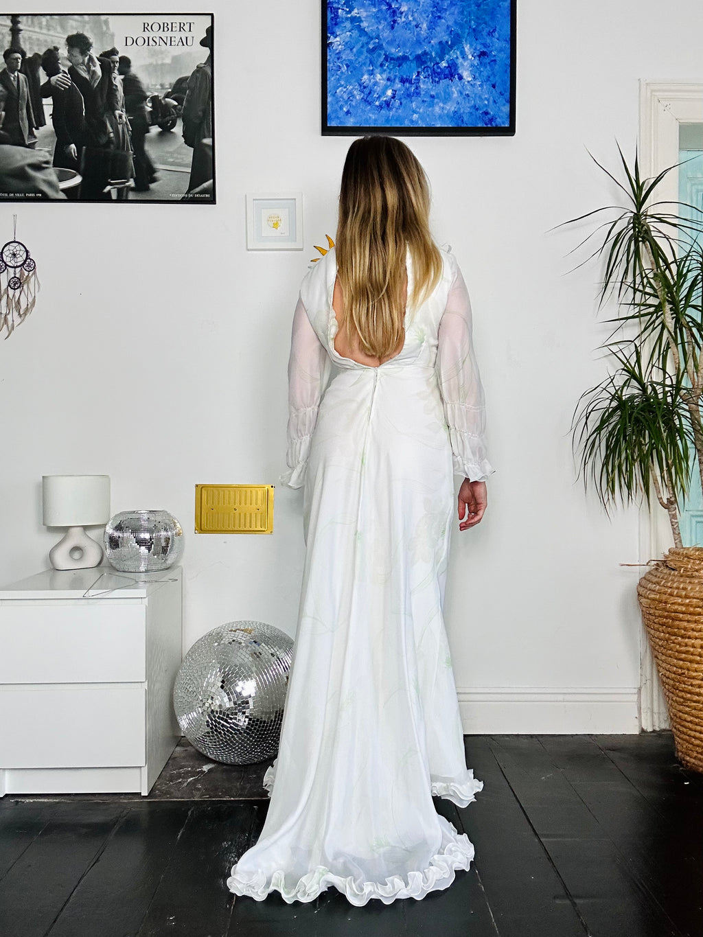 1970's Ruffle Wedding Dress Size 6