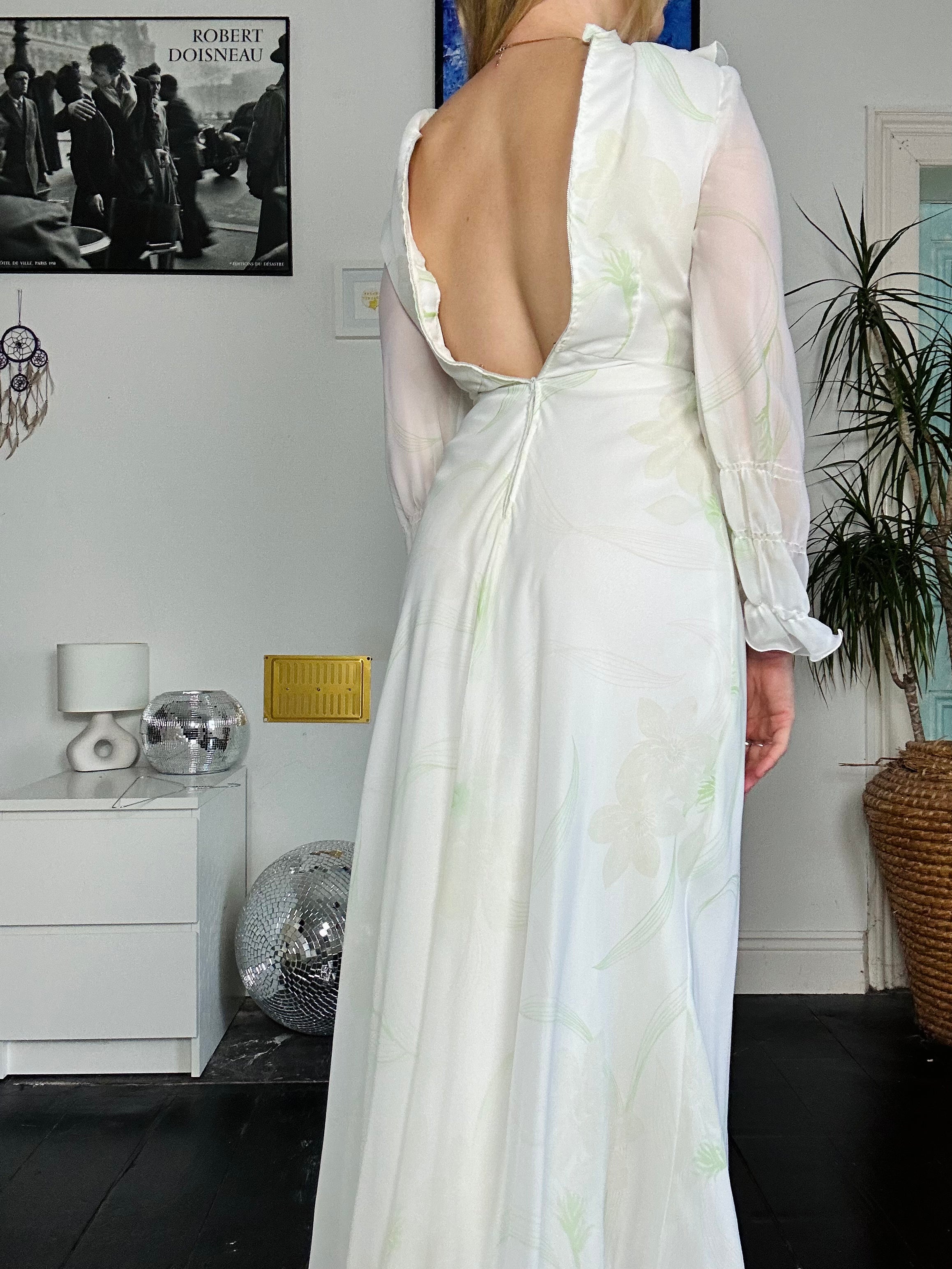 1970's Ruffle Wedding Dress Size 6