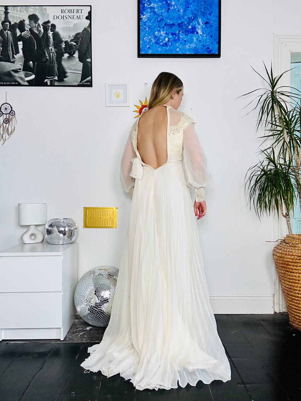 1970's Cream Lace Dress Size 6