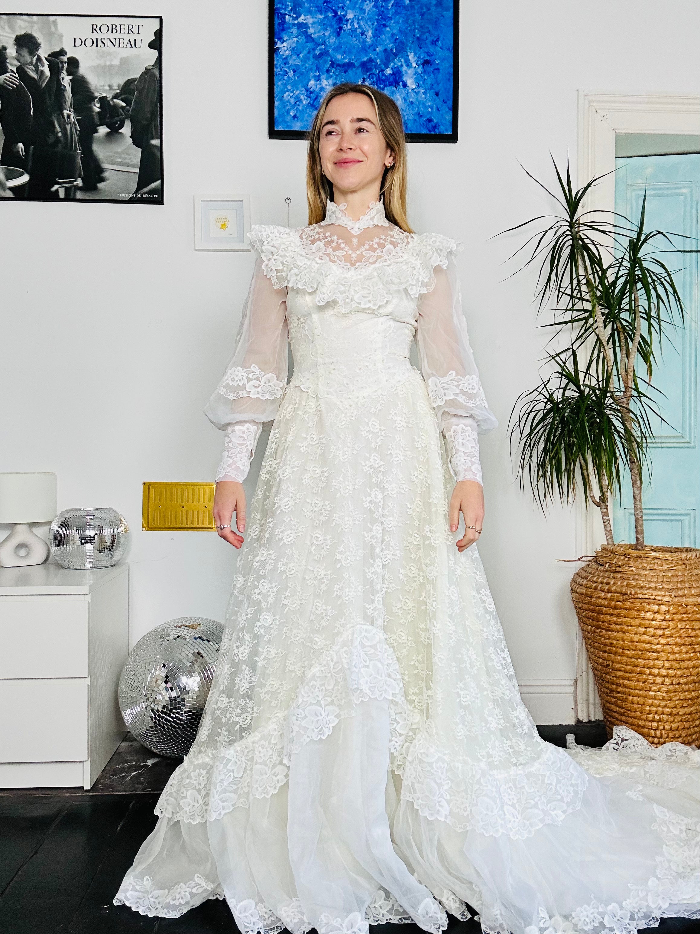 Lace 1970's Wedding Dress Size 8