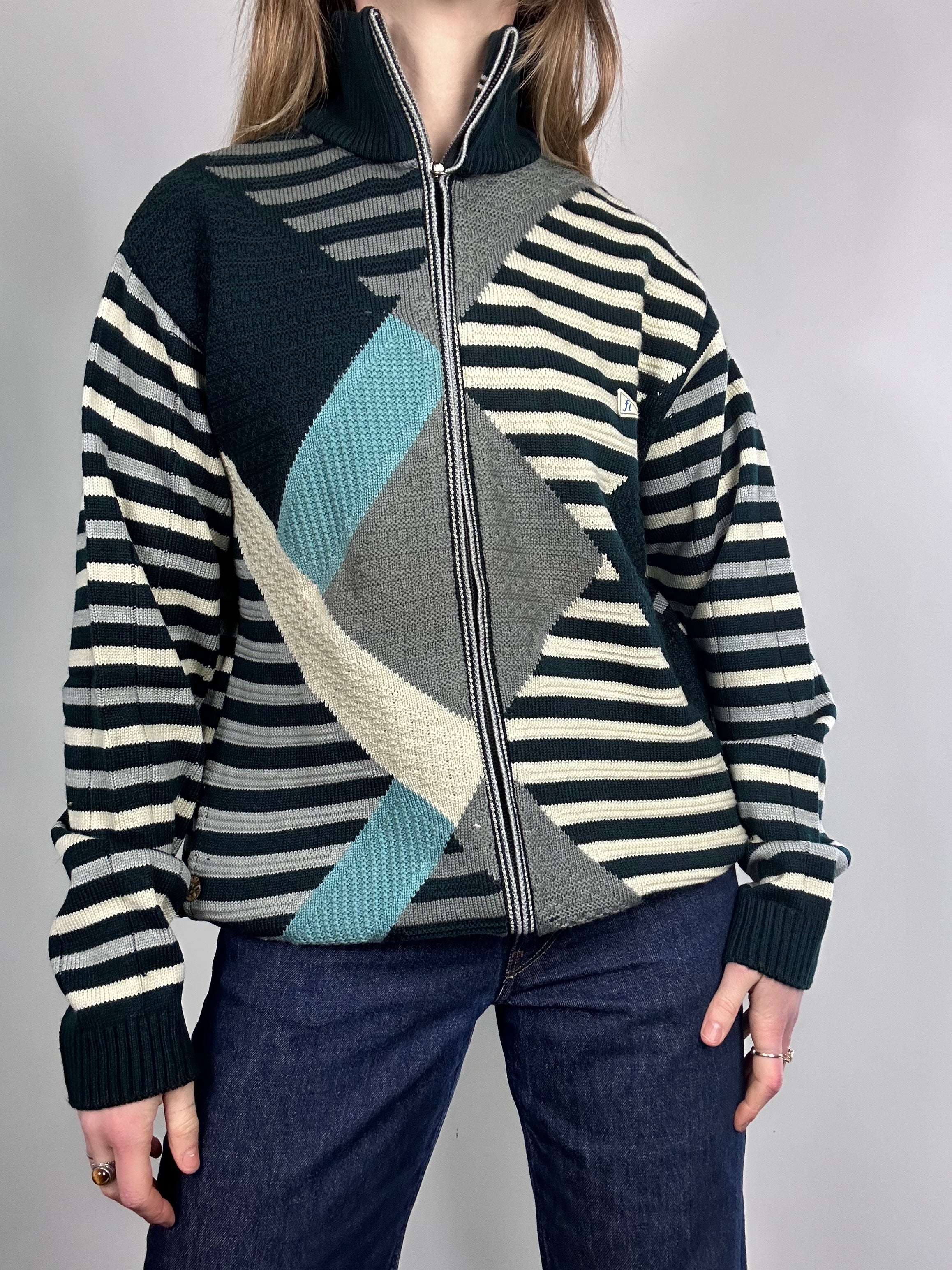 Striped 80's Zip through Knit Size M