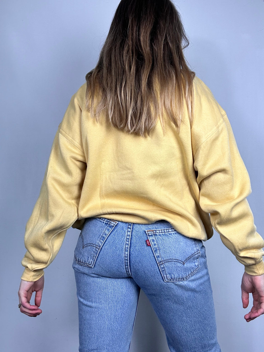 Lemon Best friends Sweater Size M