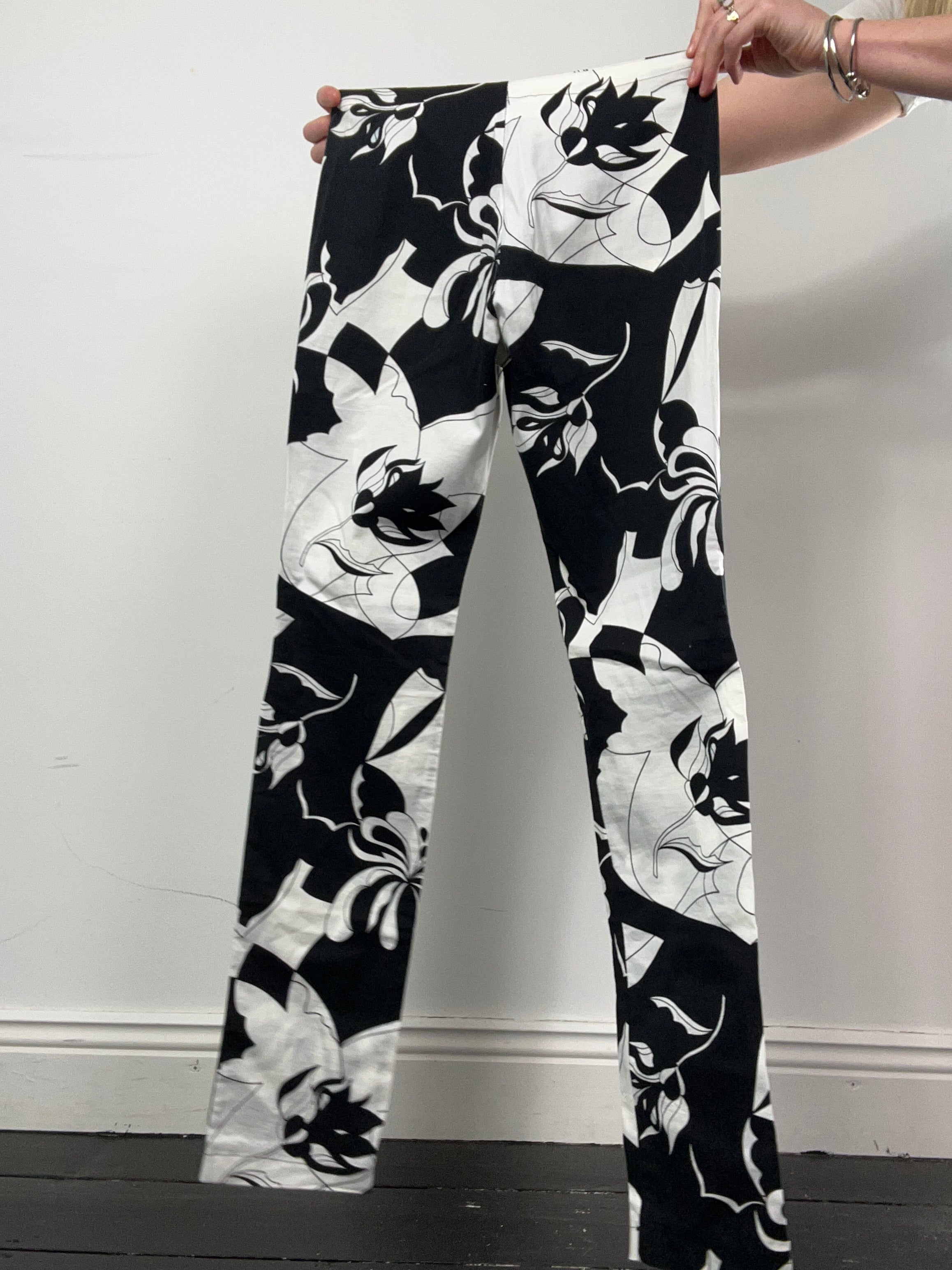 Monochrome Pants Size 8