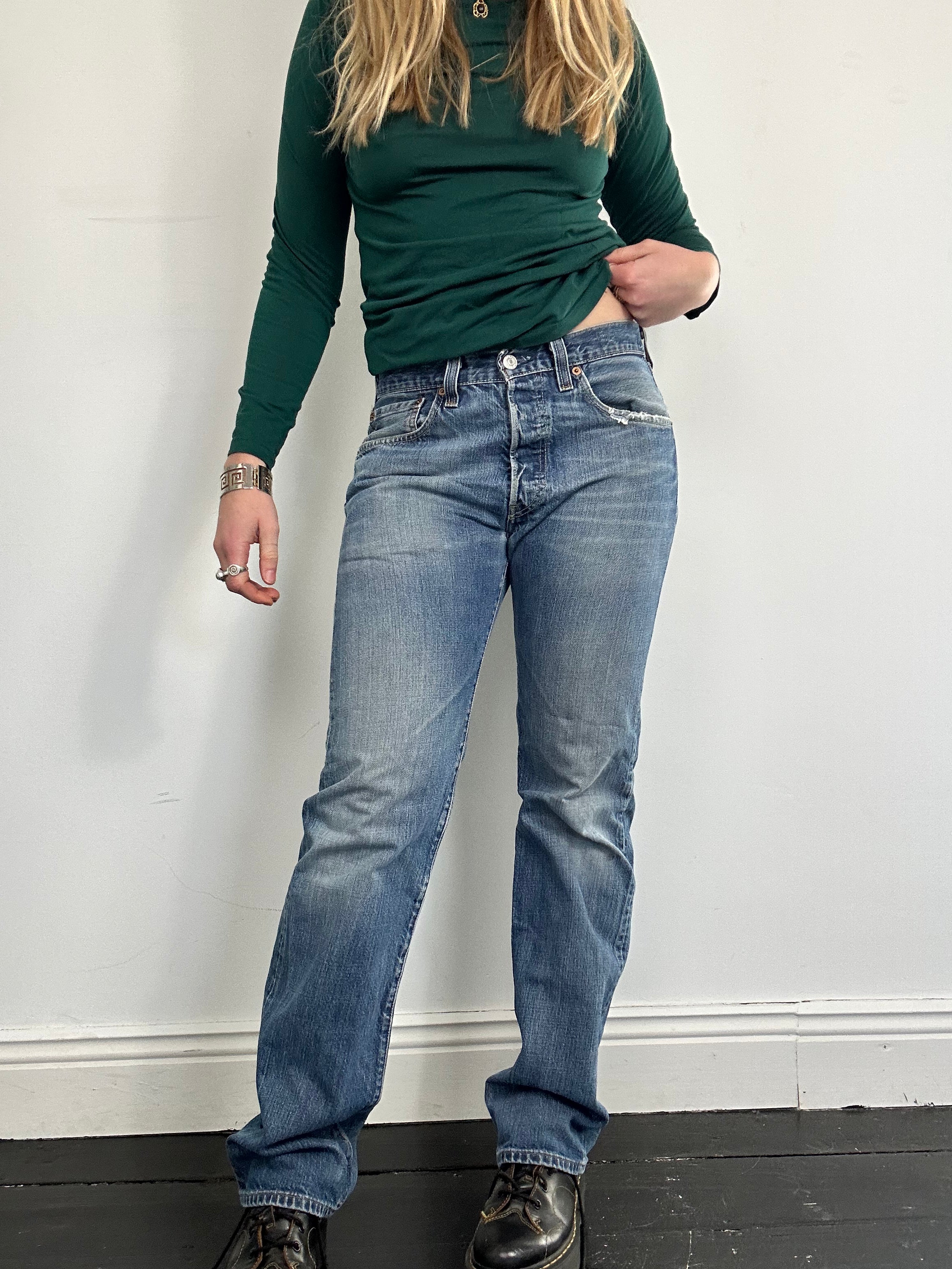 Low Rise Levis 501's Size 30" Hips