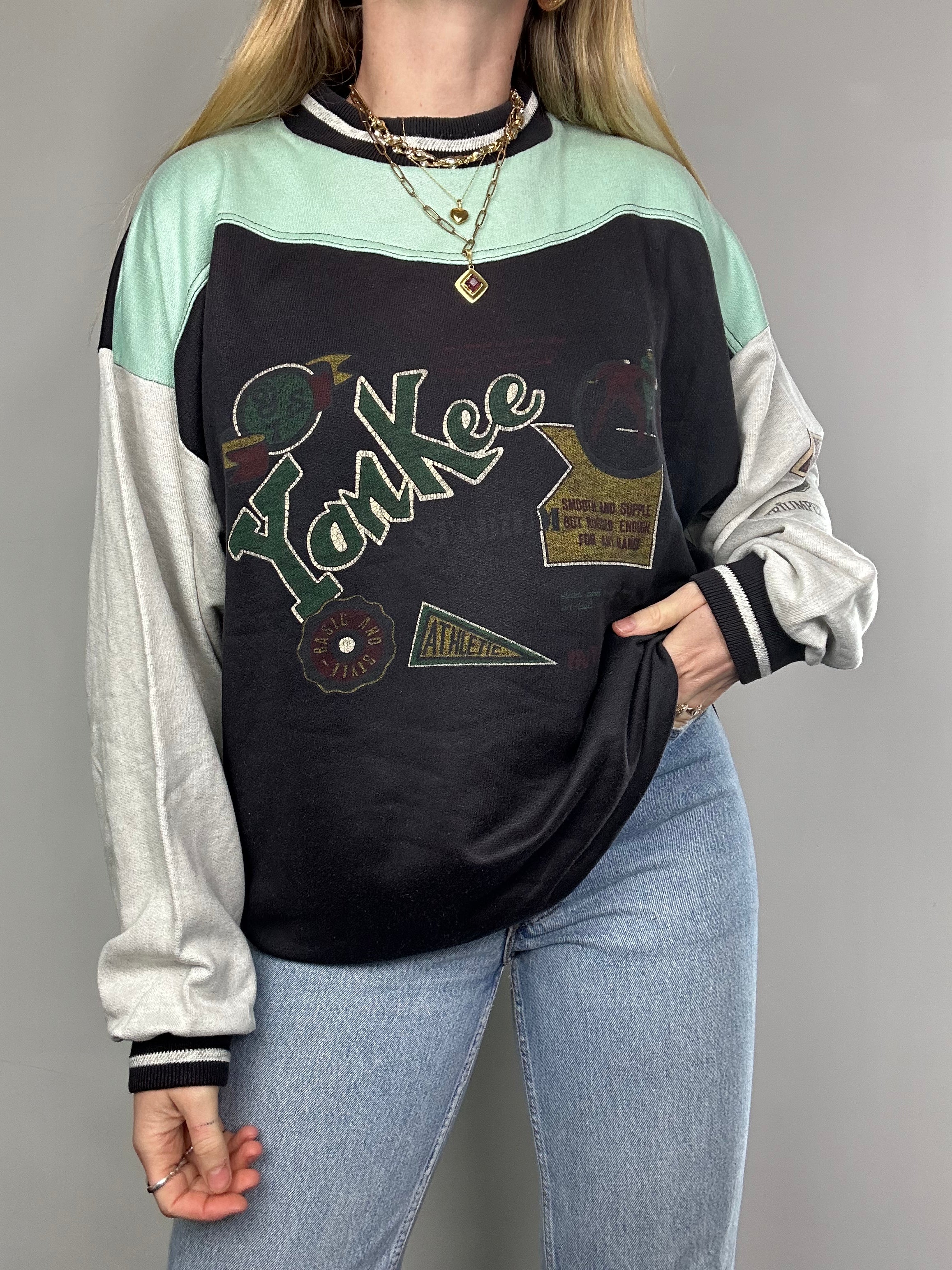 Yankees 80's Sweater Size M