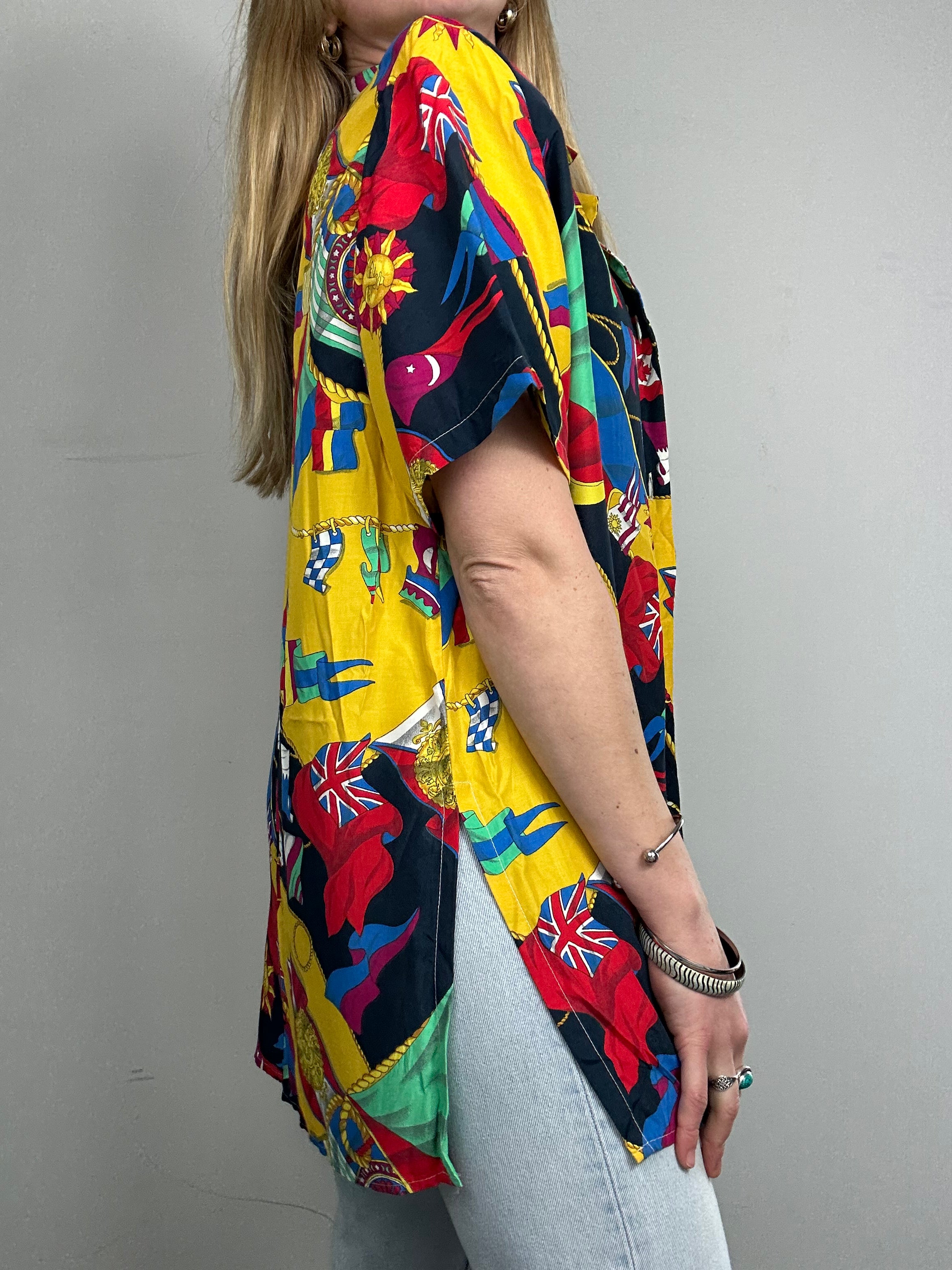 80'\s Flag print Shirt Size L