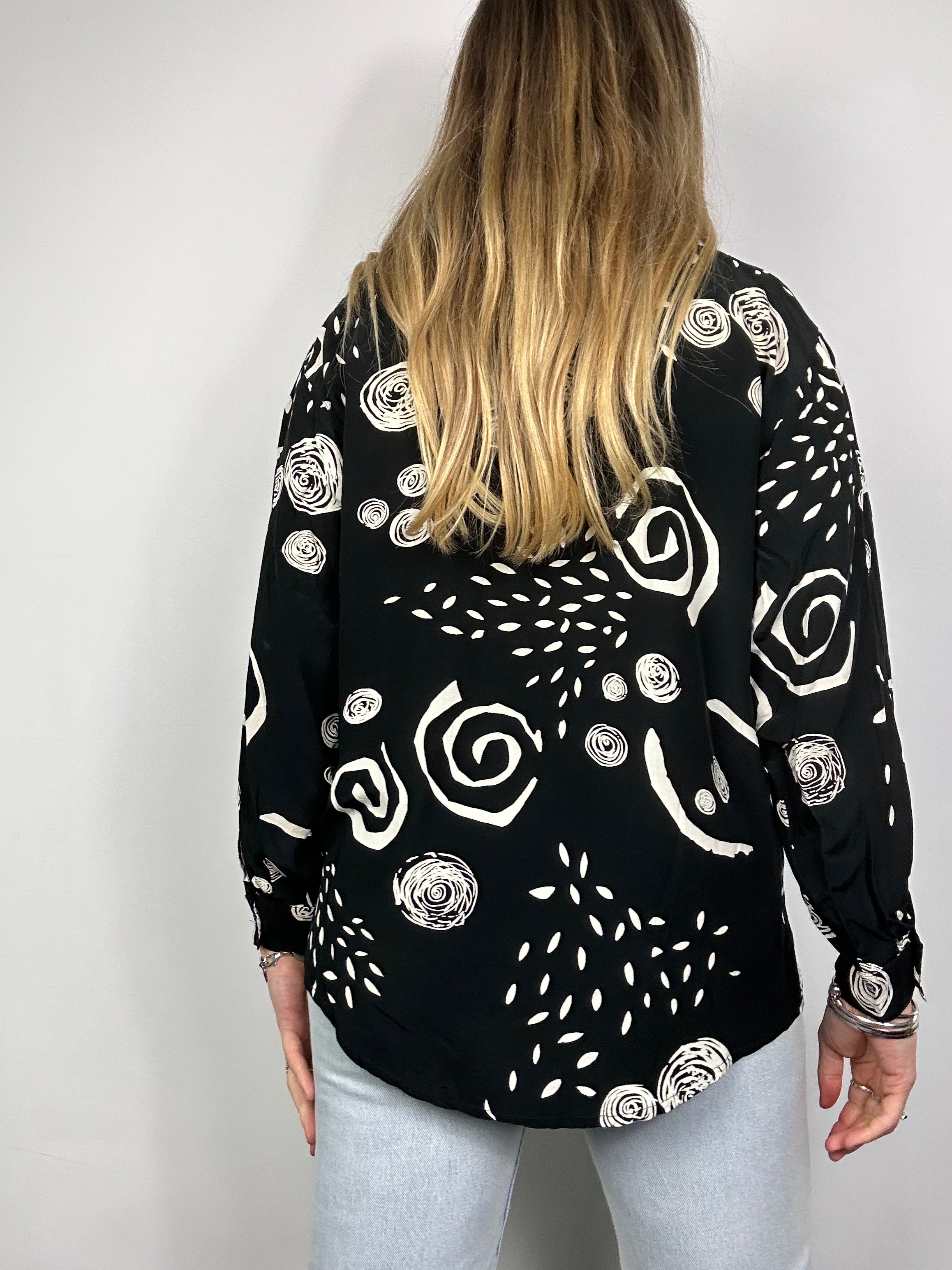 Swirl print  Monochrome Shirt Size M