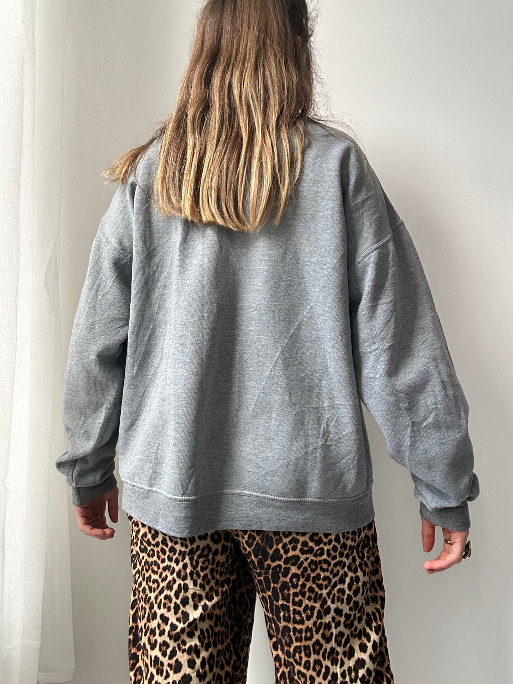 Grey Spice Spiral Sweater Size M