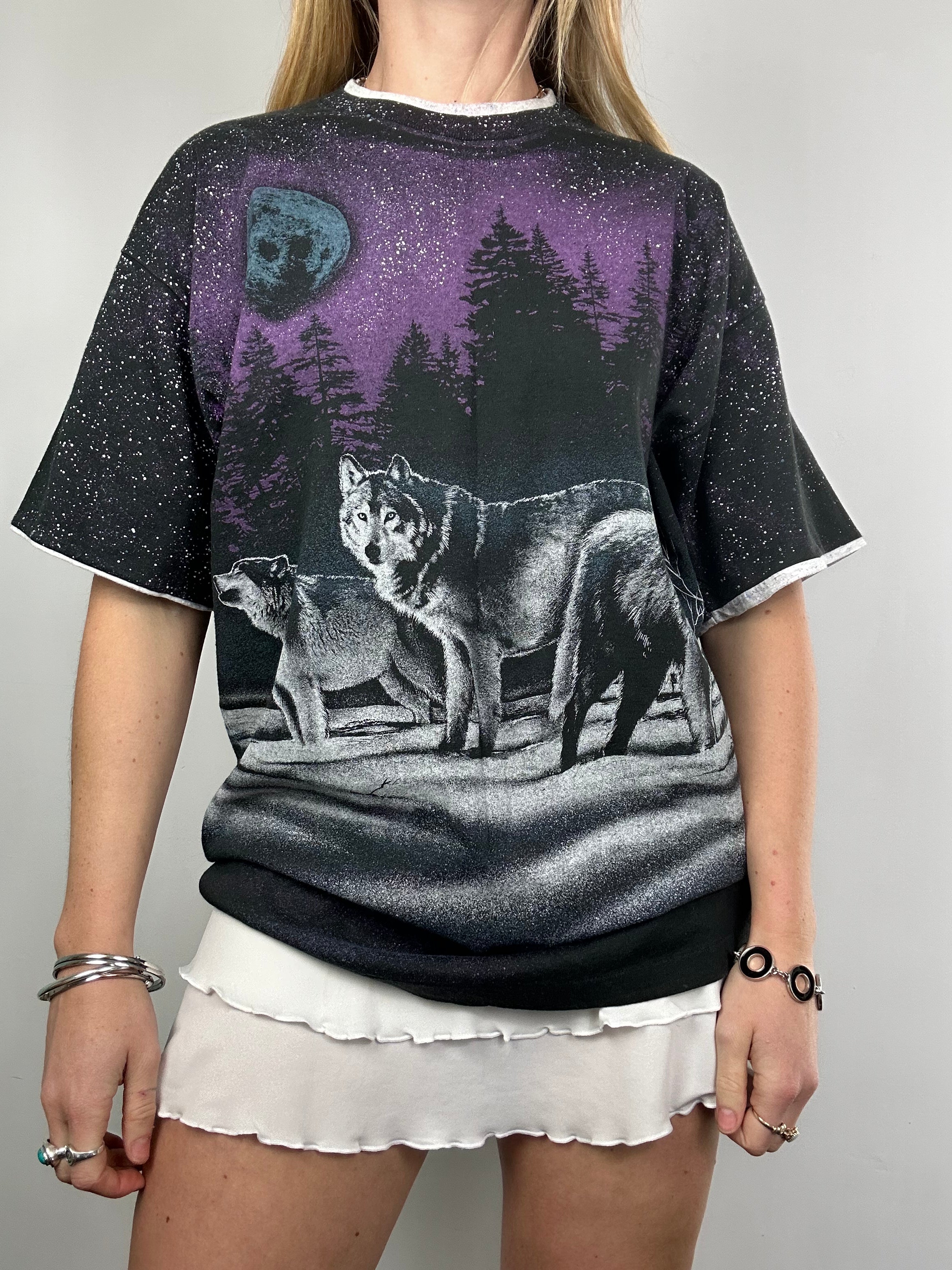 Wolf Tee Size M/L