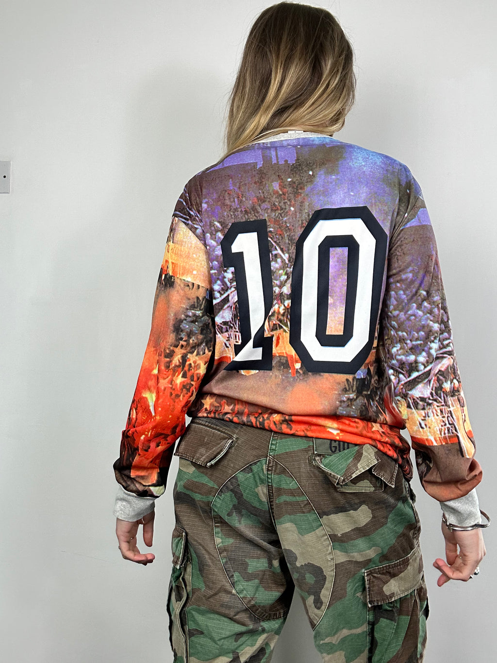 90's Soccer Print Long Sleeve Size M